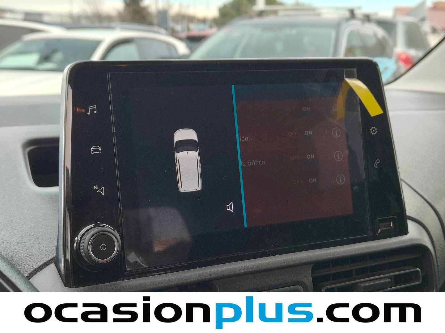 Equipamiento del Citroën Berlingo Citroen Berlingo BlueHDi 100 S&S Talla M Feel (102 CV)