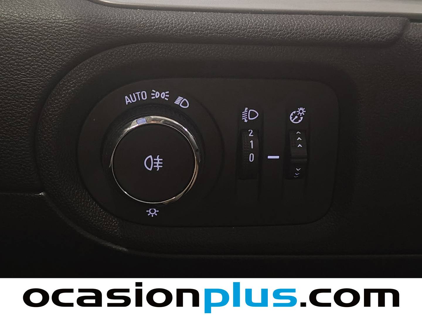 Foto Opel Grandland Opel Grandland 1.2T XHT Hybrid S&S GS eDCT6 (136 CV)