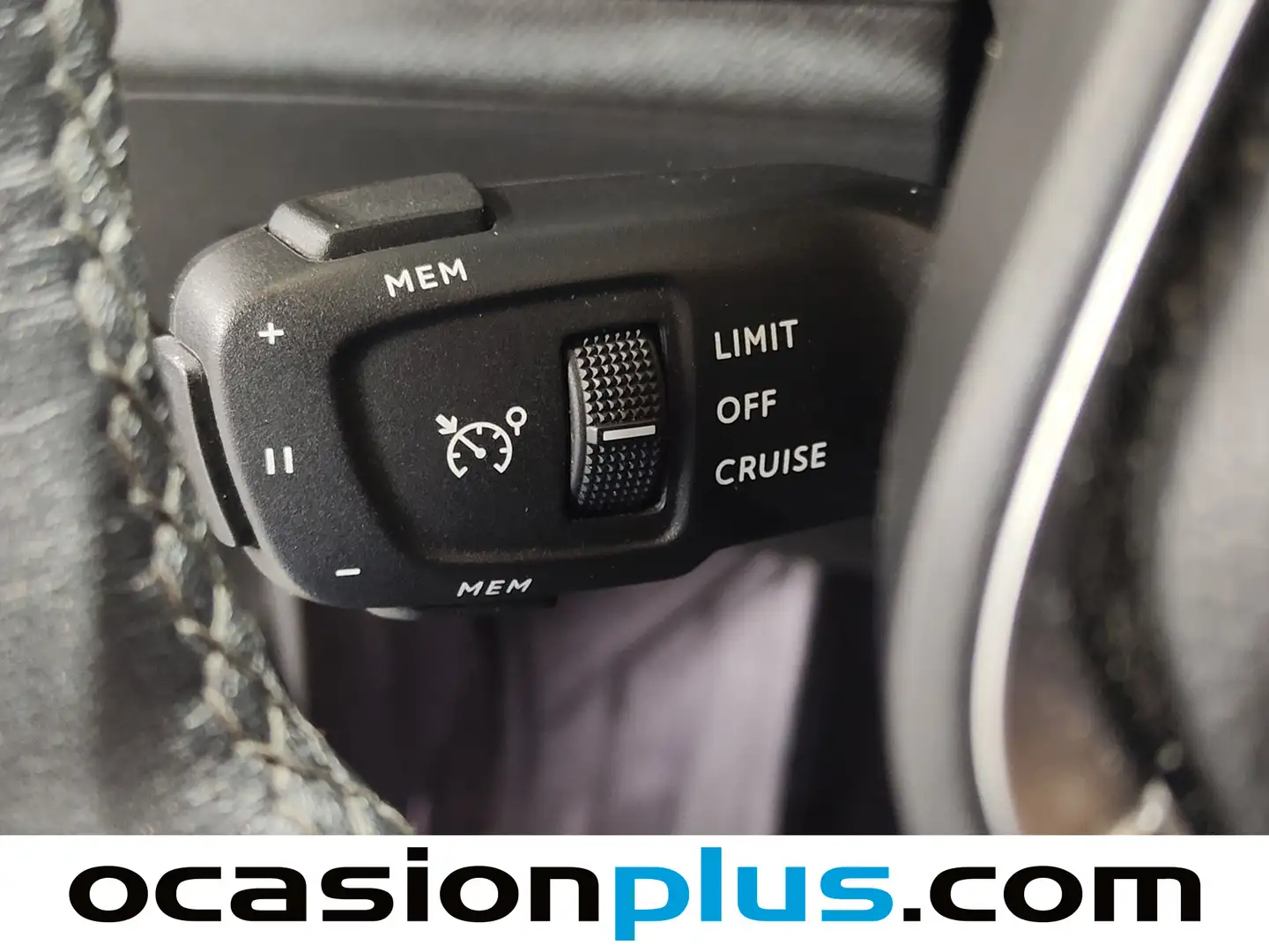 Foto Peugeot 5008 Peugeot 5008 PureTech 130 S&S Allure Pack EAT8  (130 CV) 7 Plazas