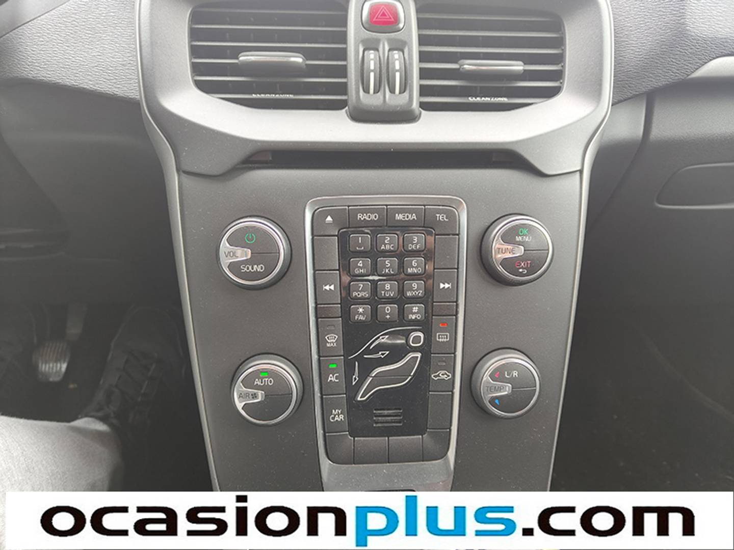 Foto Volvo V40 Volvo V40 D2 Momentum (120 CV)