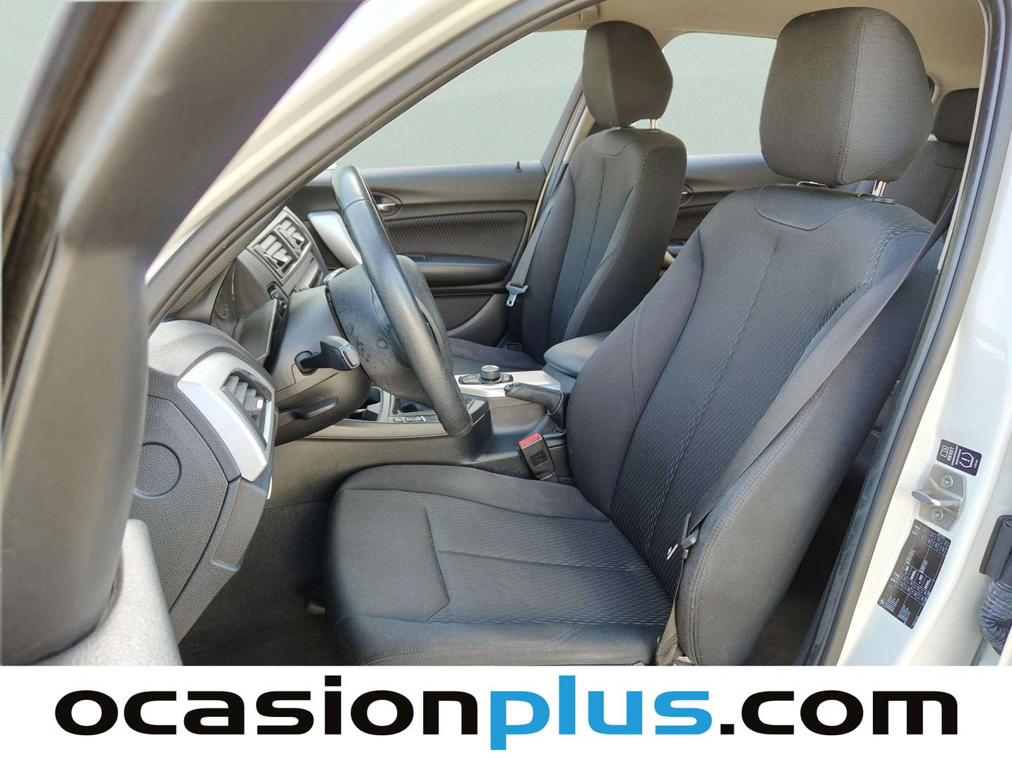 Foto asientos delanteros BMW Serie 1 BMW Serie 1 118d (143 CV)