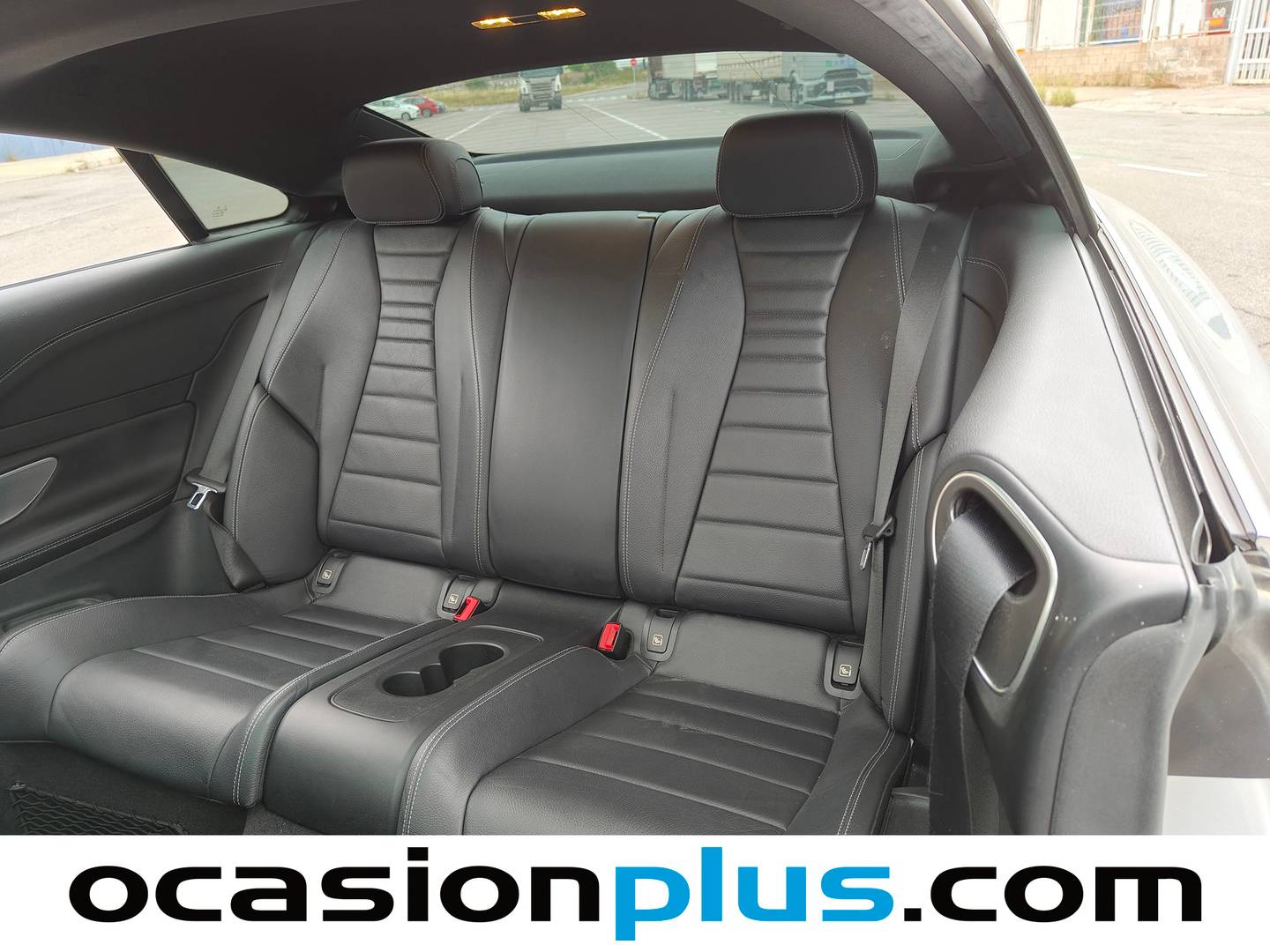 Foto asientos traseros Mercedes Clase E Mercedes Clase E 220 d Coupe (194 CV) Pack AMG