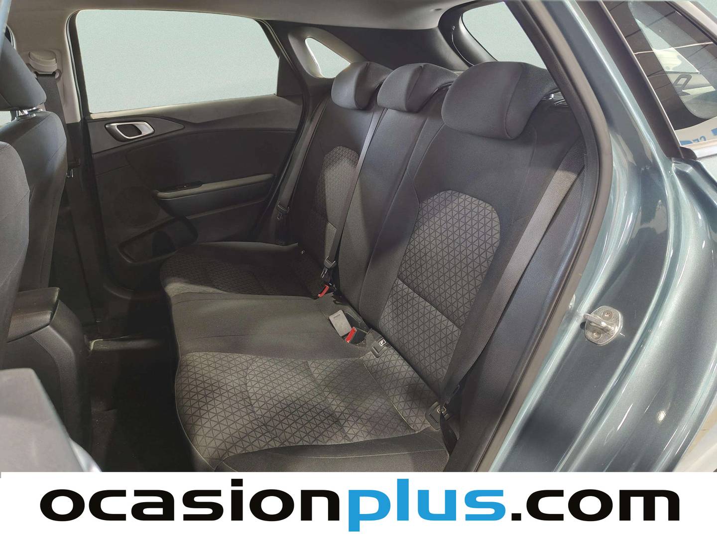 Foto asientos traseros KIA Ceed KIA Ceed 1.0 T-GDi Concept (100 CV)