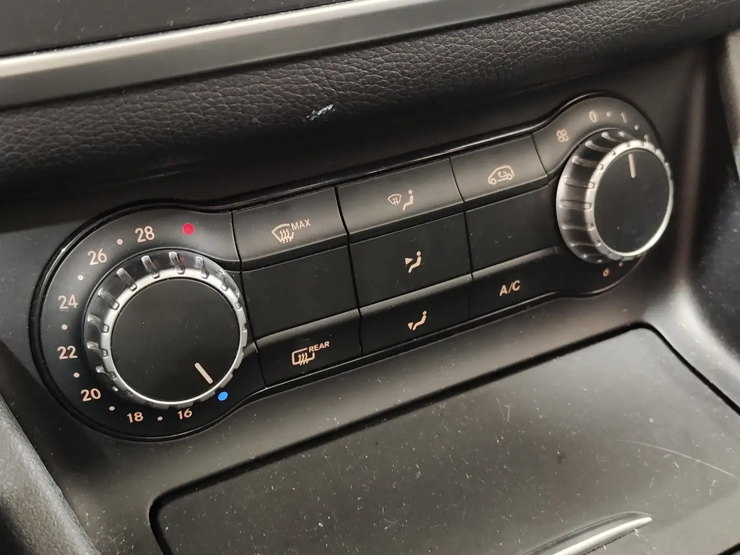 Foto Mercedes CLA Mercedes-Benz CLA 200 CDI Urban (136 CV) Pack AMG