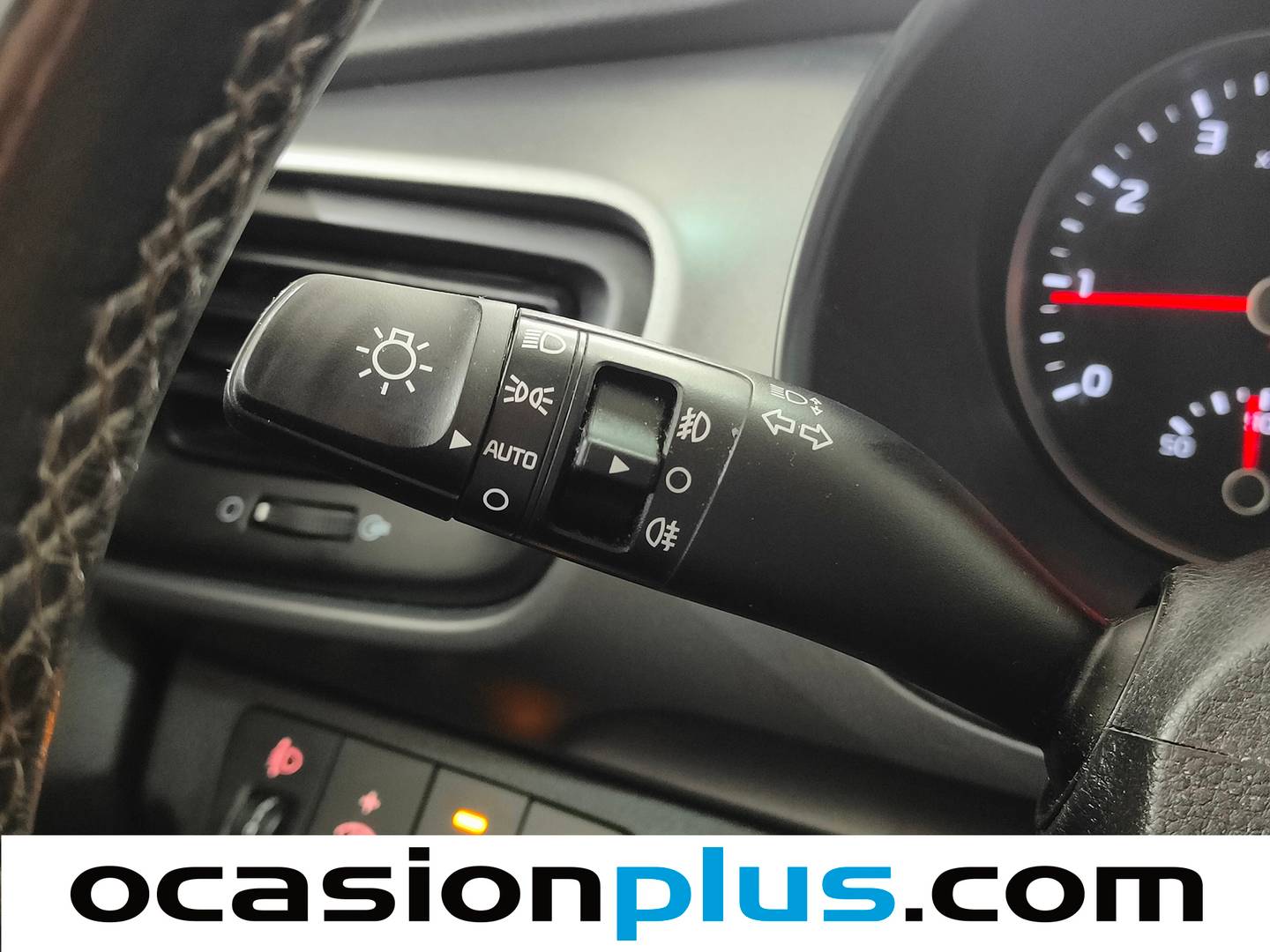 Acabados KIA Stonic KIA Stonic 1.0 T-GDi MHEV iMT Concept (100 CV)