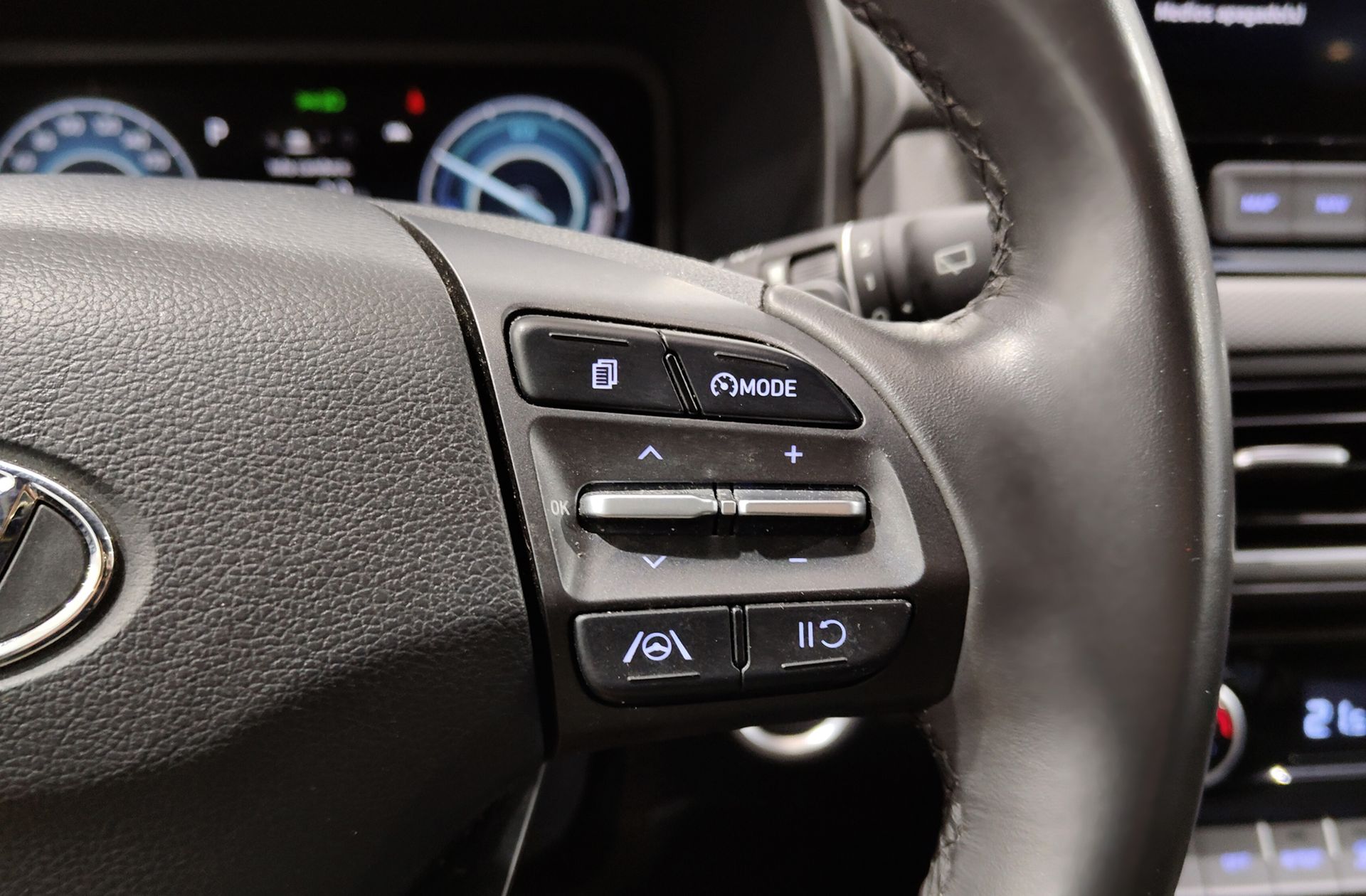 Hyundai Kona 1.6 GDI HEV Tecno 2C DCT - foto 31