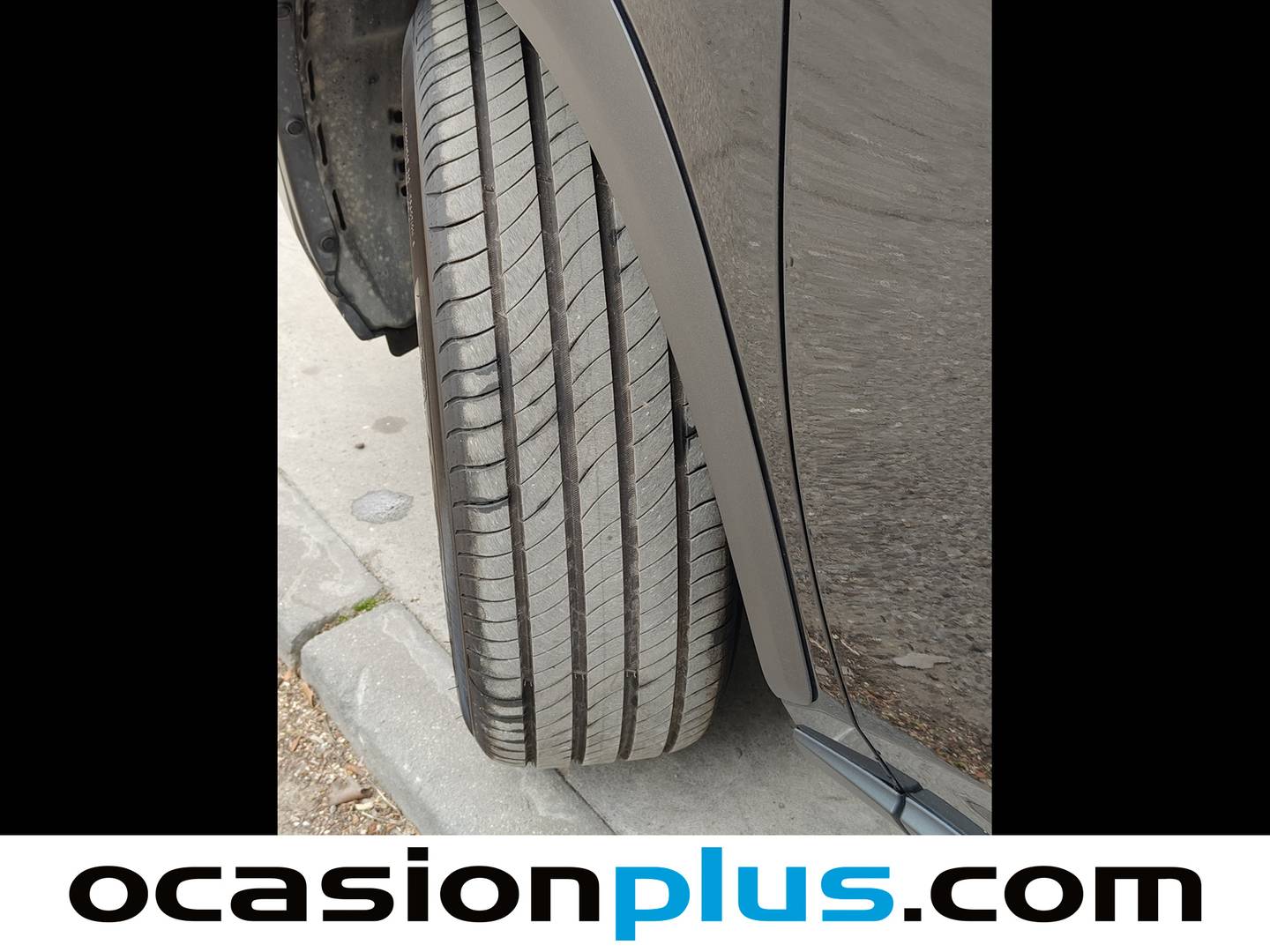 Foto Lexus NX Lexus NX 300h Business 2WD (197 CV)