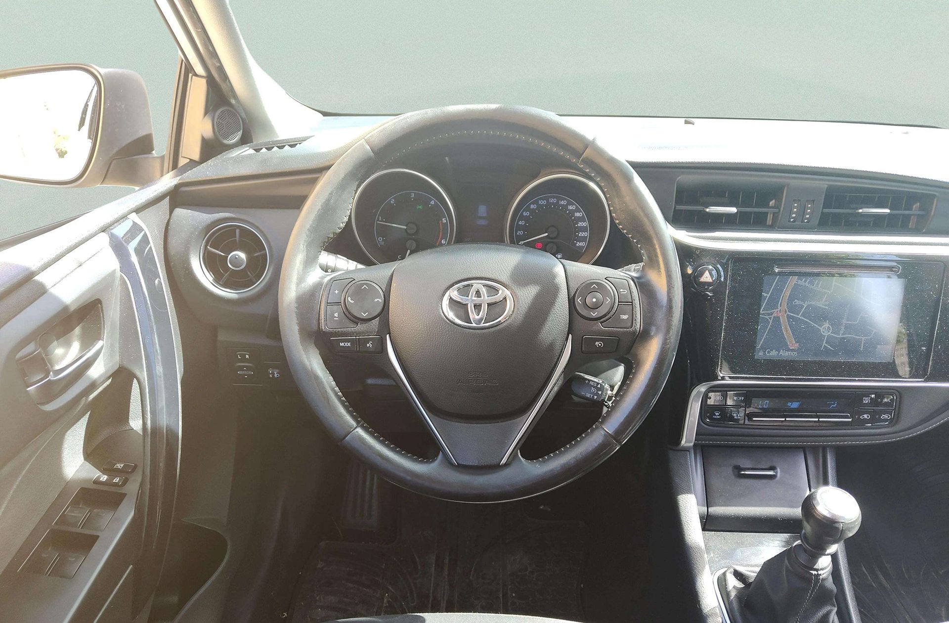 Toyota Auris 115D Touring Sports Active - foto 19