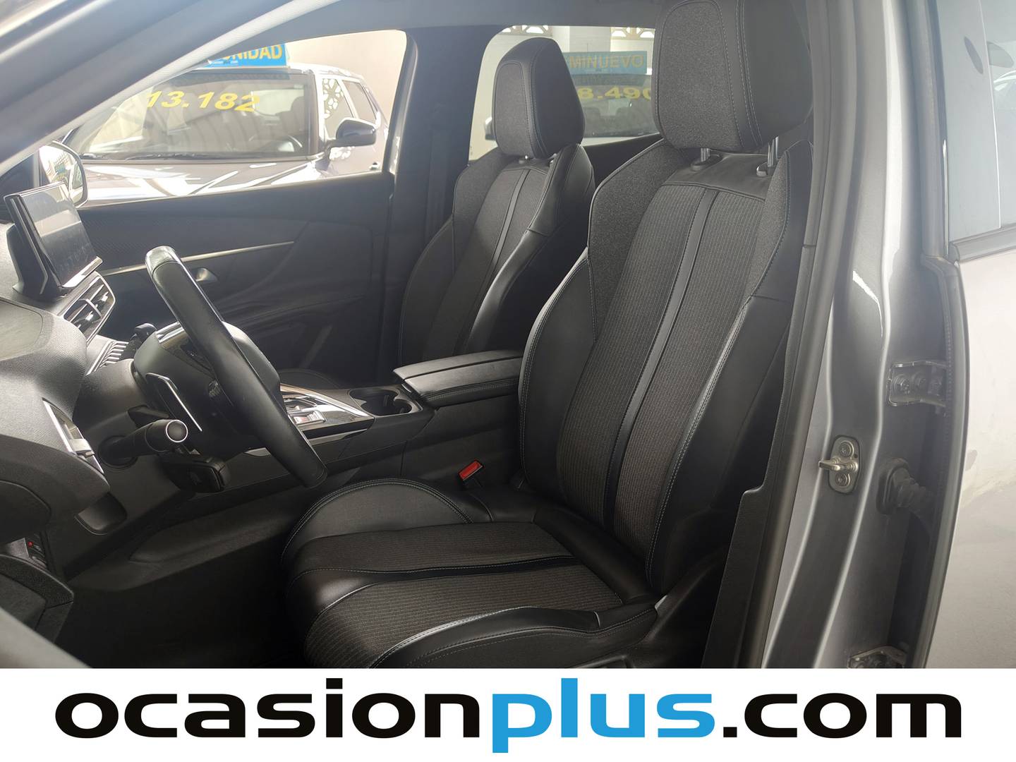 Foto asientos delanteros Peugeot 3008 Peugeot 3008 PureTech 130 Allure EAT8 (130 CV)