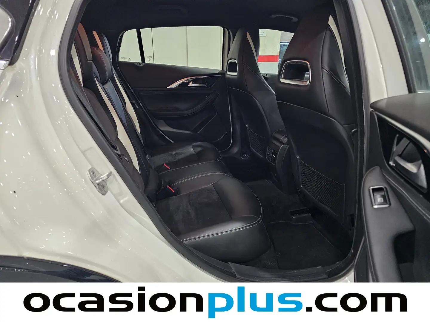 Foto Infiniti Q30 Infiniti Q30 2.2D Sport 7DCT (170 CV)