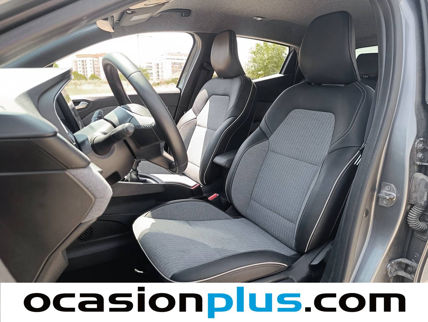 Foto asientos delanteros Renault Clio Renault Clio Techno TCe 66 kW (90 CV)