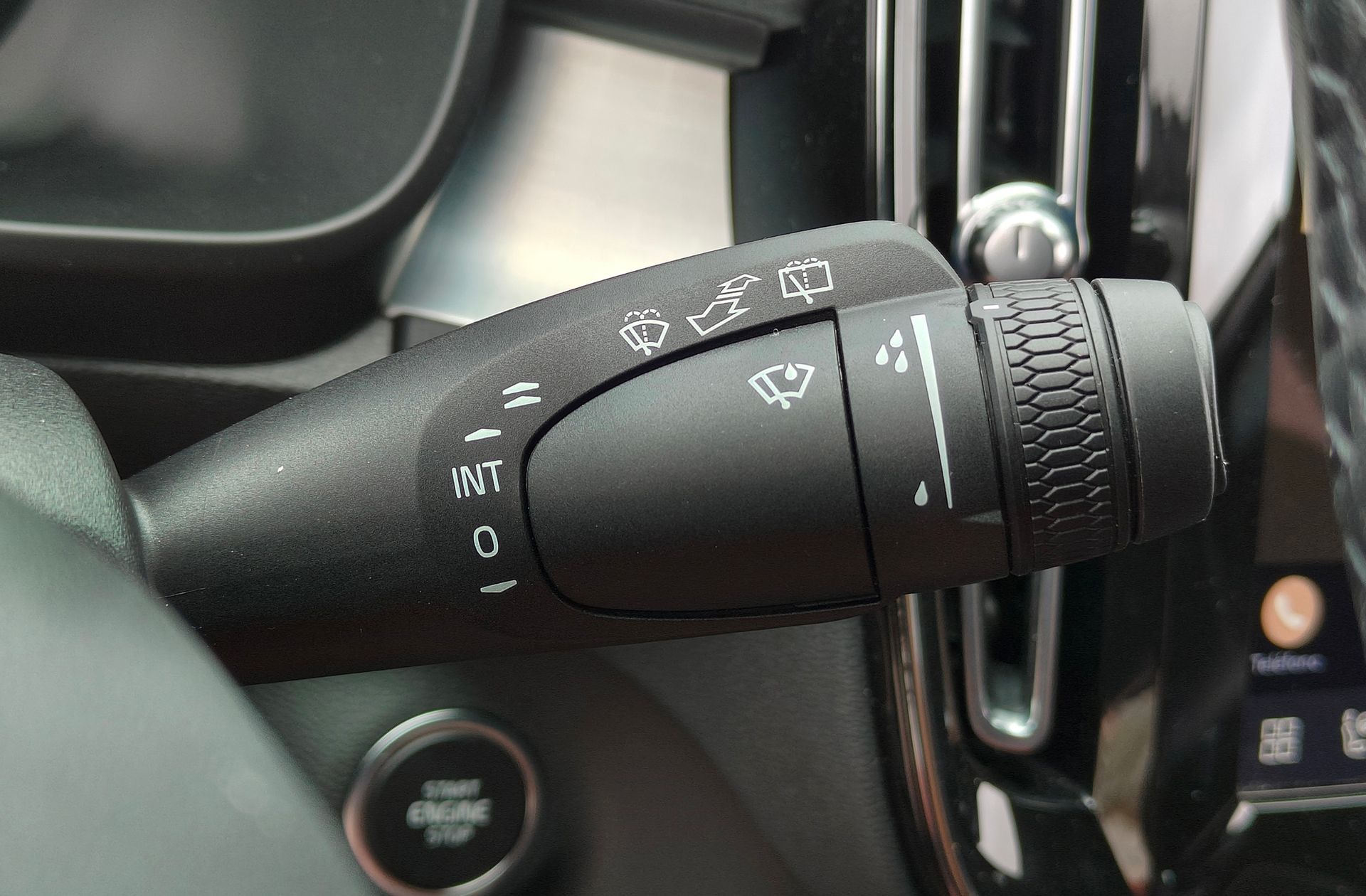 Volvo XC40 B3 Gasolina Mild hybrid Plus Dark - foto 26