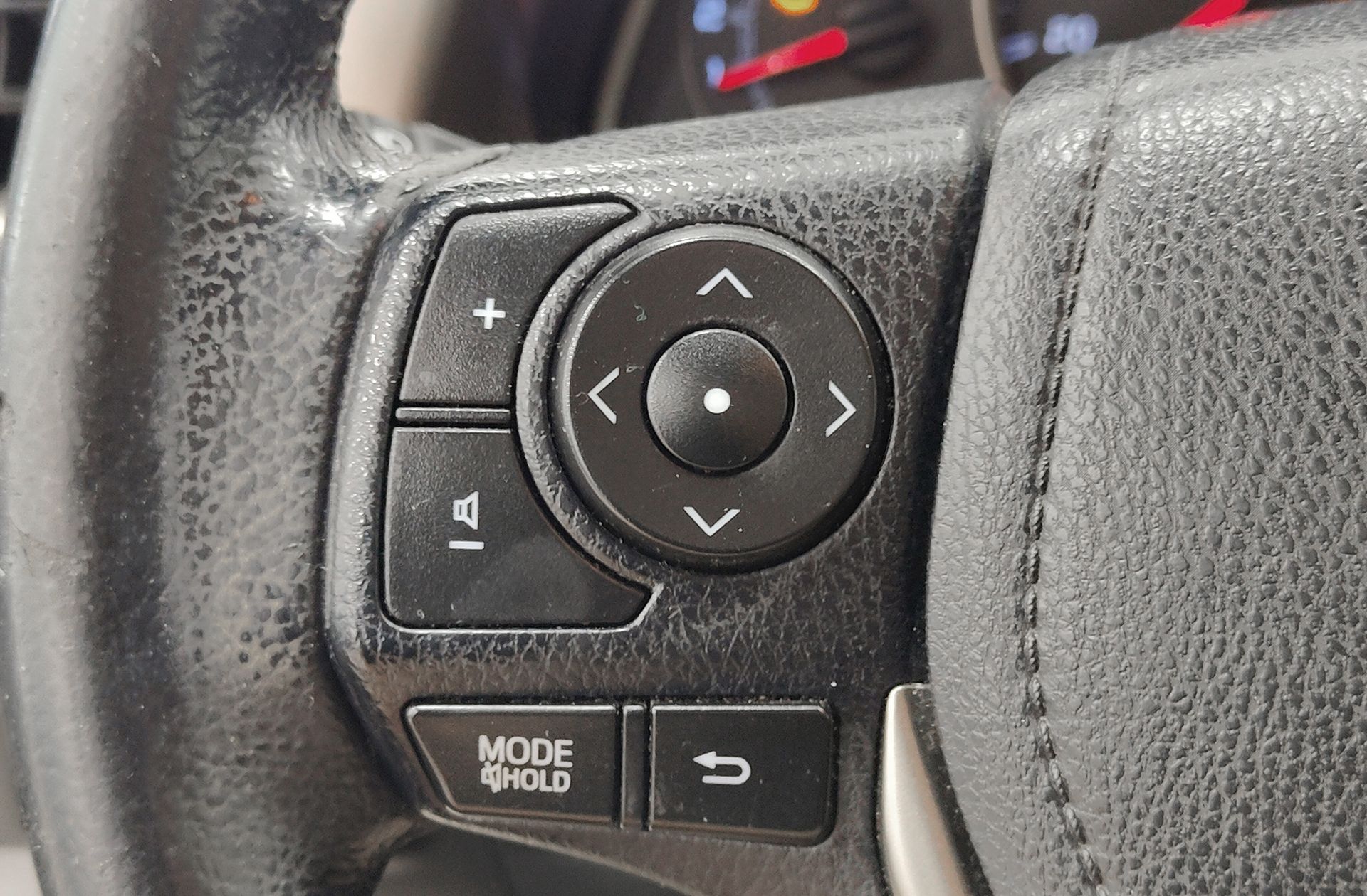 Toyota RAV4 150D Advance AWD - foto 30