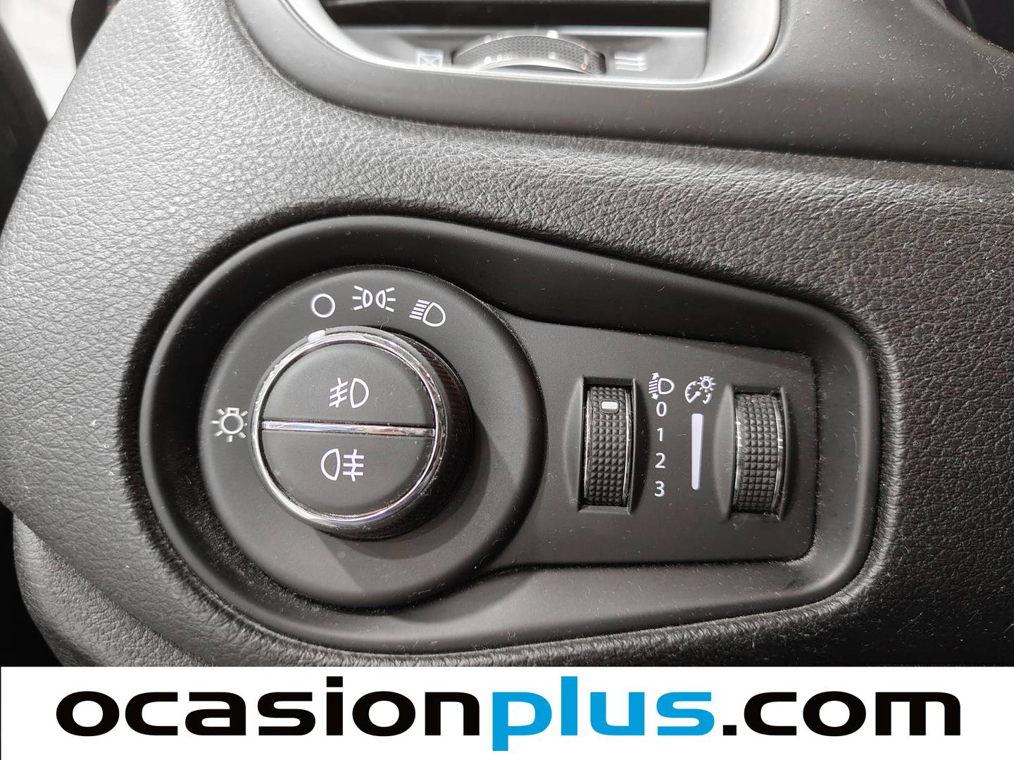 Foto Jeep Renegade Jeep Renegade 1.4 Multiair HP Longitude DDCT 4X2 (140 CV)