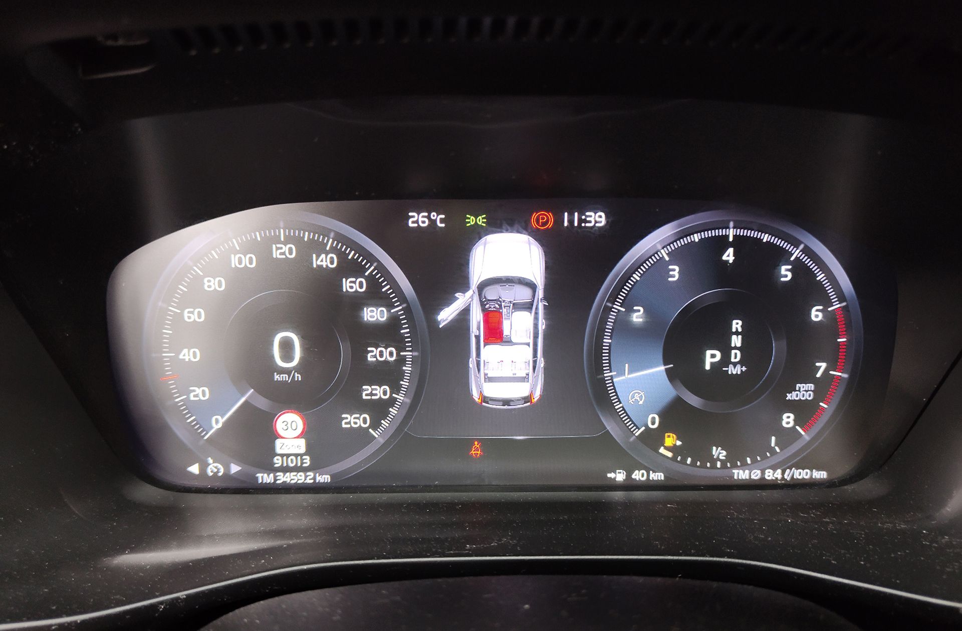 Volvo XC40 T2 R-Design - foto 31