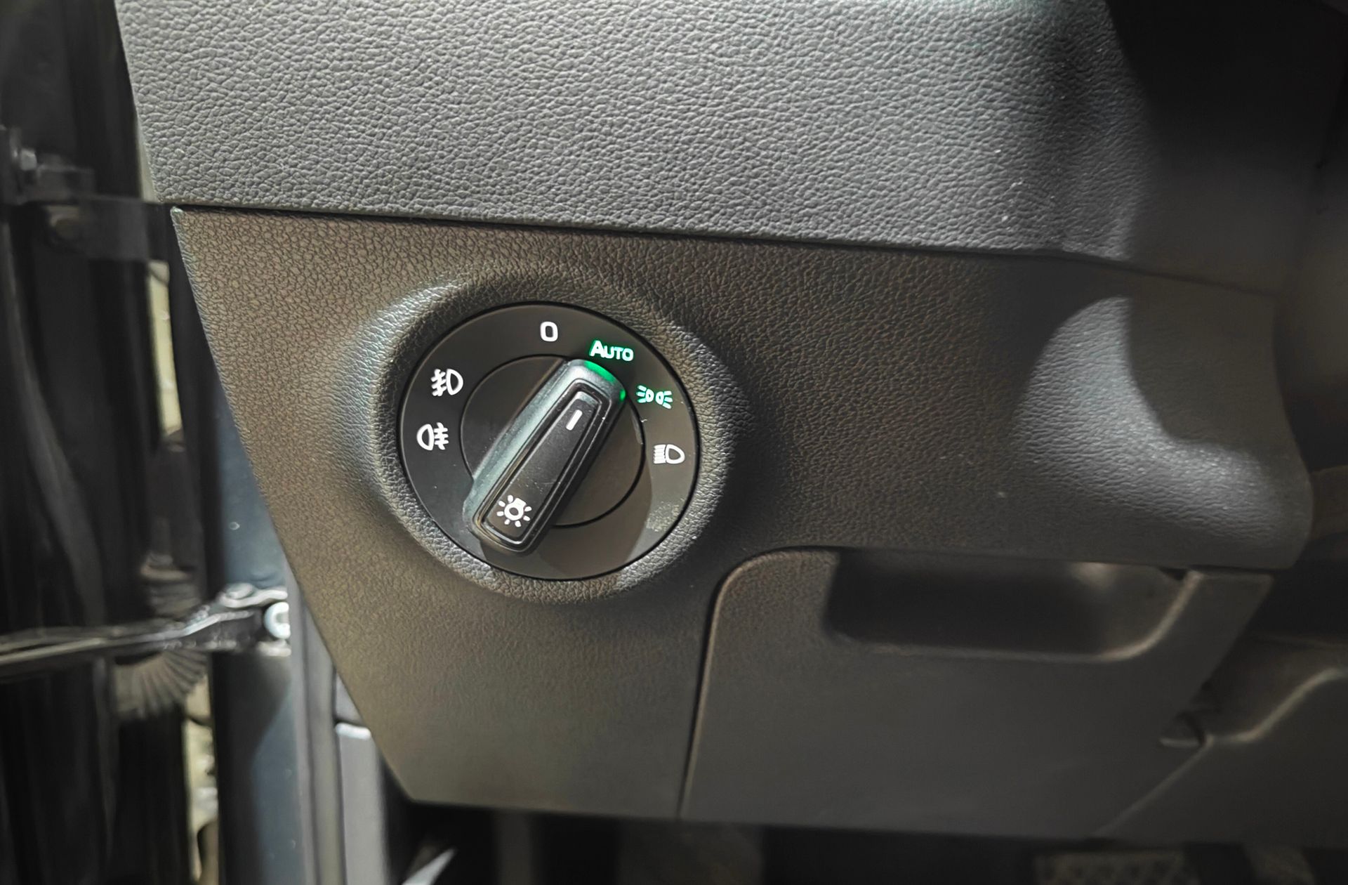 Škoda Karoq 1.5 TSI ACT Ambition DSG - foto 12