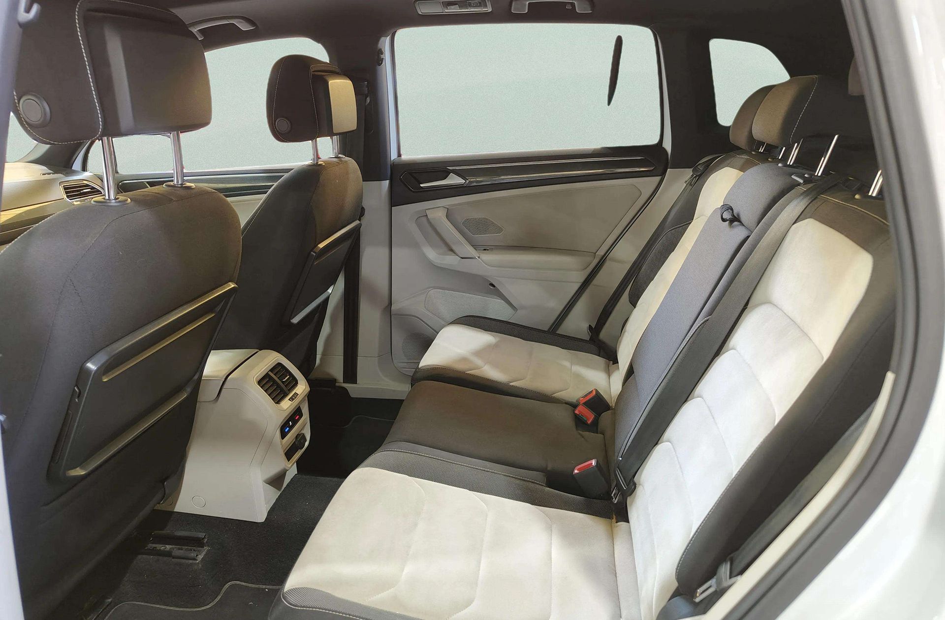 Volkswagen Tiguan Sport 2.0 TDI DSG - foto 14