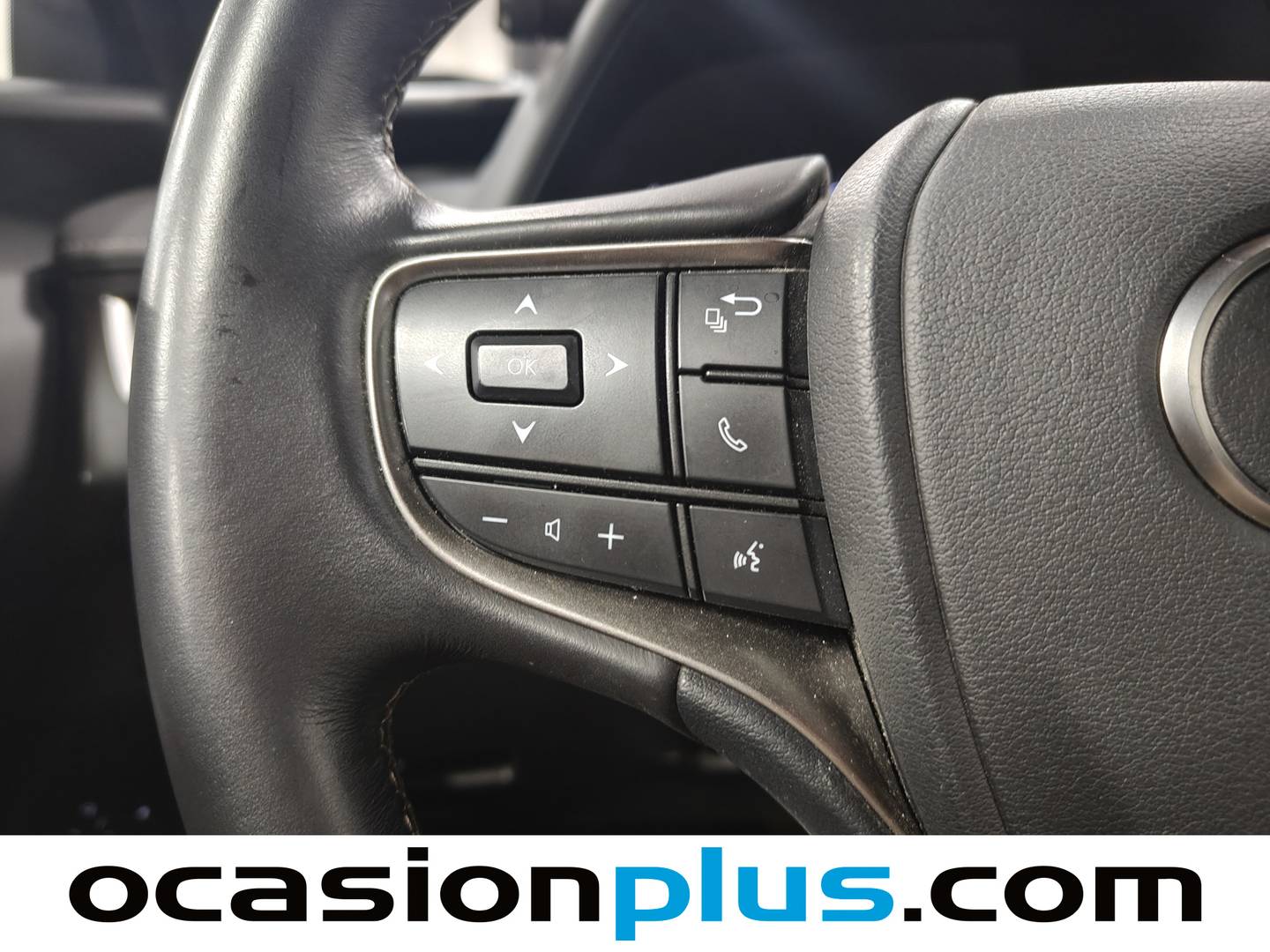 Foto Lexus UX Lexus UX 250h Business 2WD (184 CV)