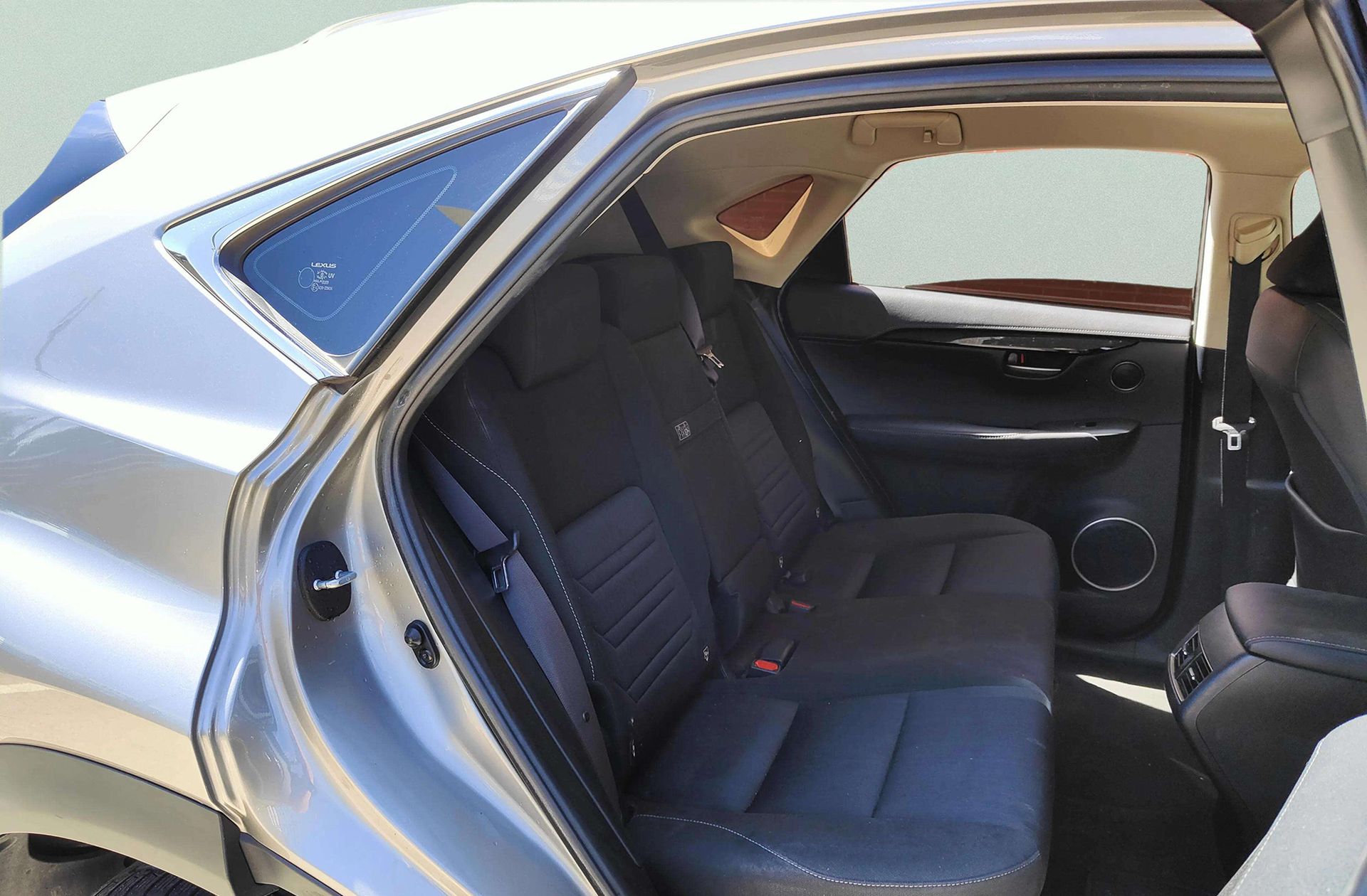Lexus NX 300h Corporate 2WD - foto 16