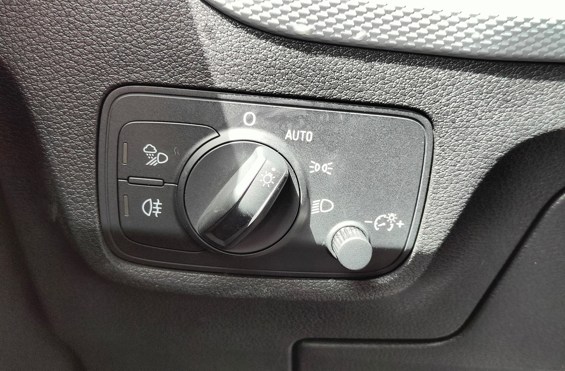 Audi Q2 Design 30 TFSI - foto 24