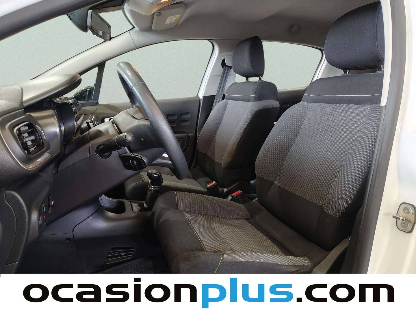 Foto asientos delanteros Citroën C3 Citroën C3 BlueHDi 100 S&S Feel (99 CV)