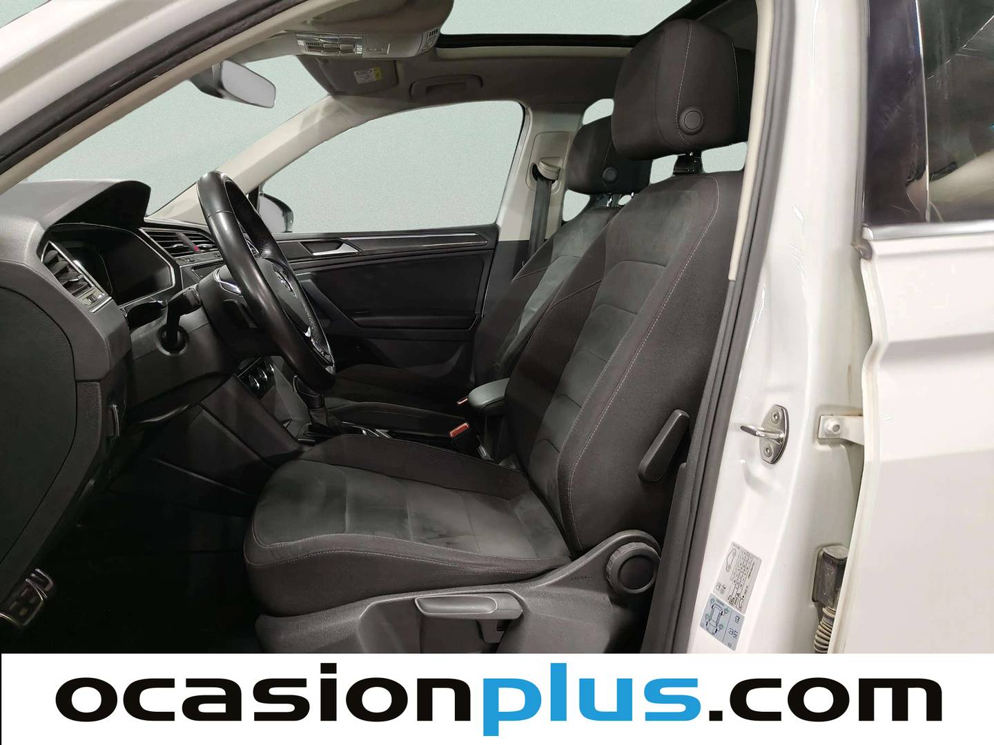 Foto asientos delanteros Volkswagen Tiguan Volkswagen Tiguan Sport 1.5 TSI (150 CV) DSG Pack R-line