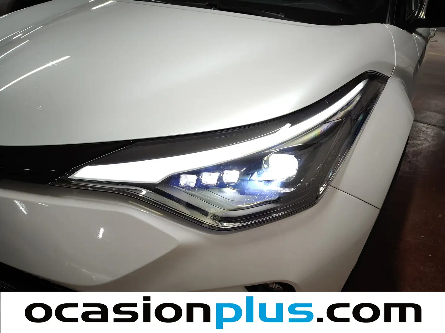 Foto Toyota C-HR Toyota C-HR 180H GR Sport (184 CV)