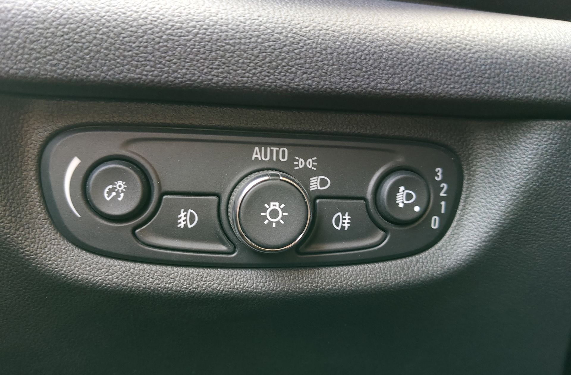 Opel Insignia GS 1.5 Turbo XFL ecoTEC Selective - foto 11