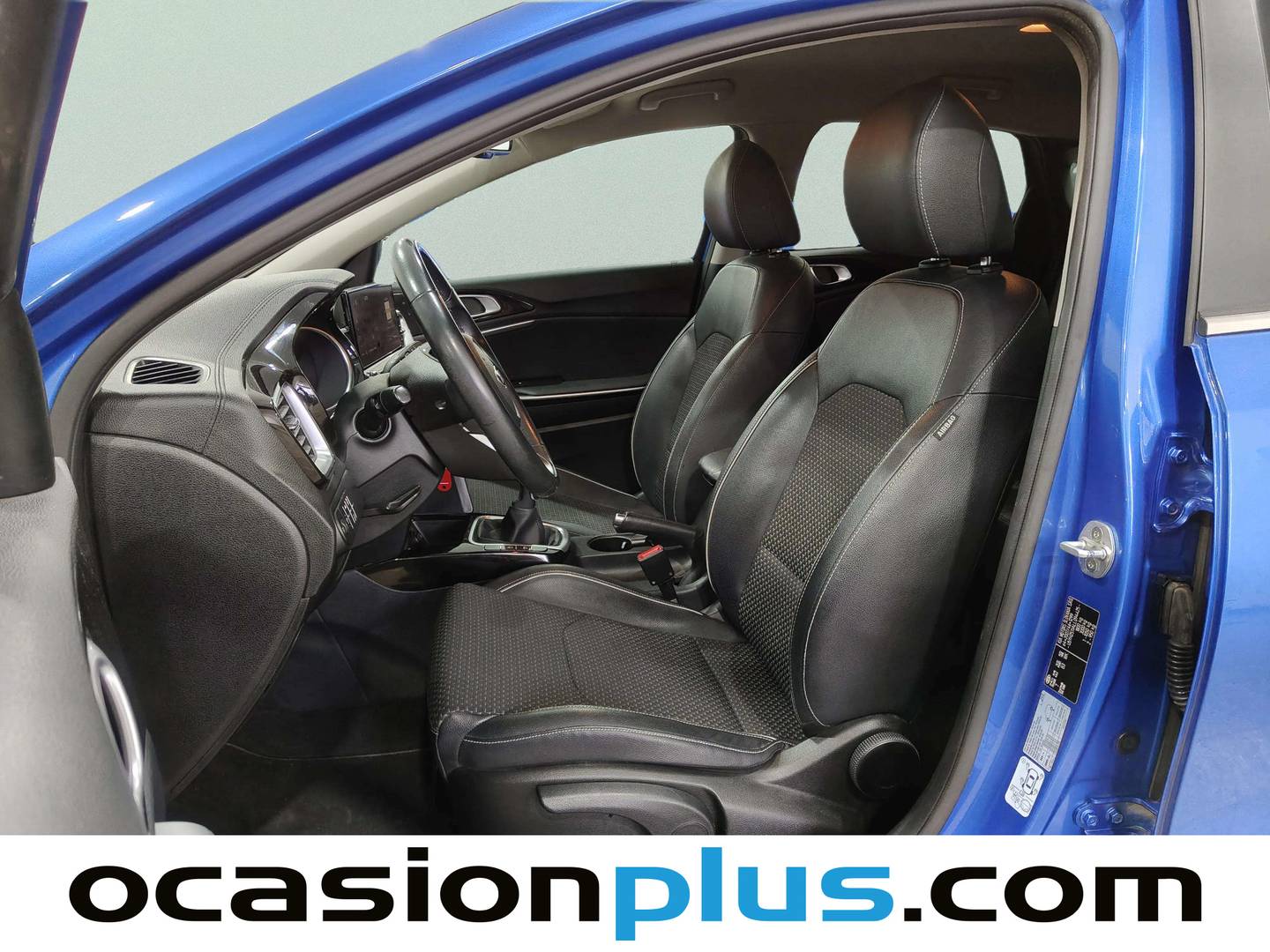 Foto asientos delanteros KIA Ceed KIA Ceed 1.0 T-GDi Eco-Dynamics Tech (120 CV)
