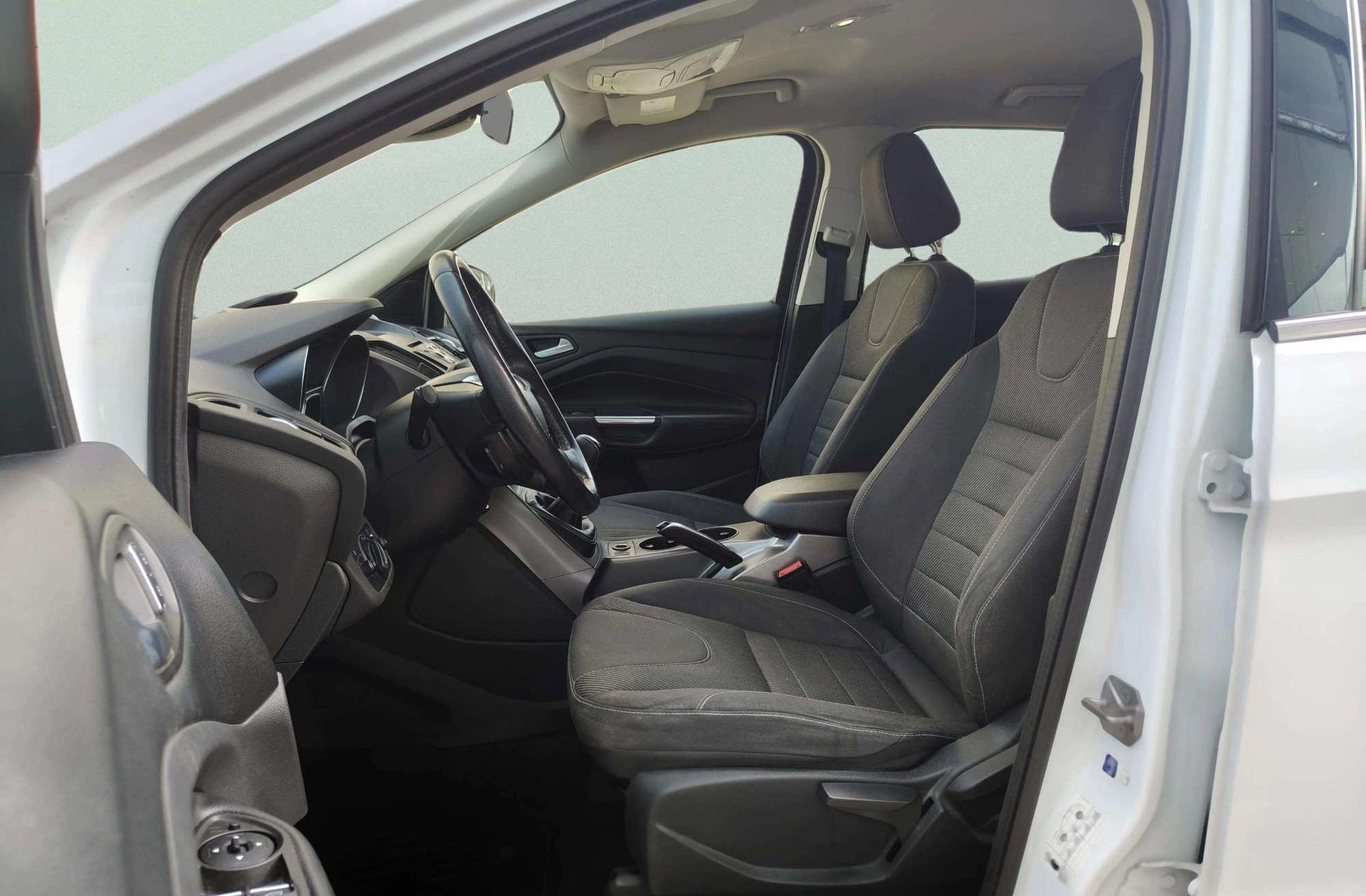 Ford Kuga 1.5 EcoBoost Trend 4x2 - foto 8