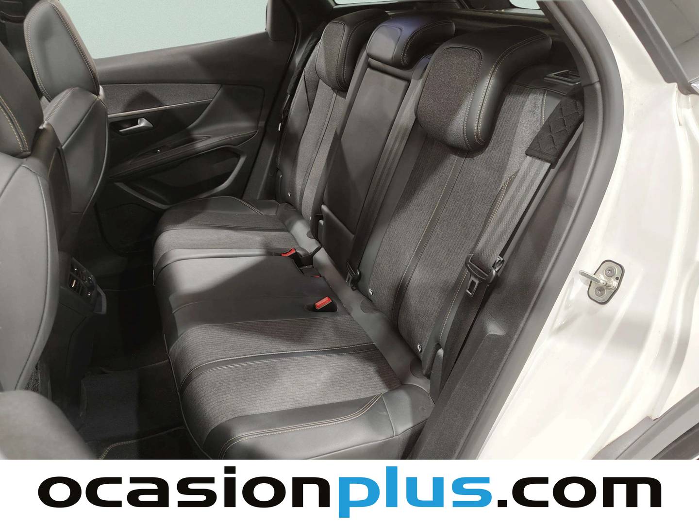 Foto asientos traseros Peugeot 3008 Peugeot 3008 PureTech 180 GT Line EAT8 (180 CV)