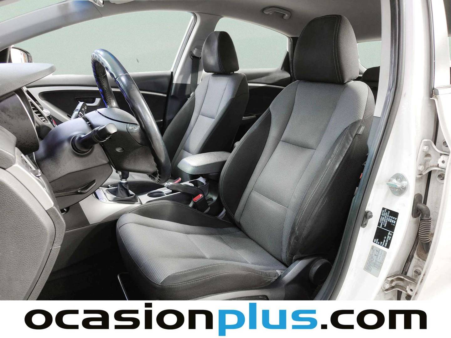 Foto asientos delanteros Hyundai i30 Hyundai i30 1.4 Go ! (100 CV)