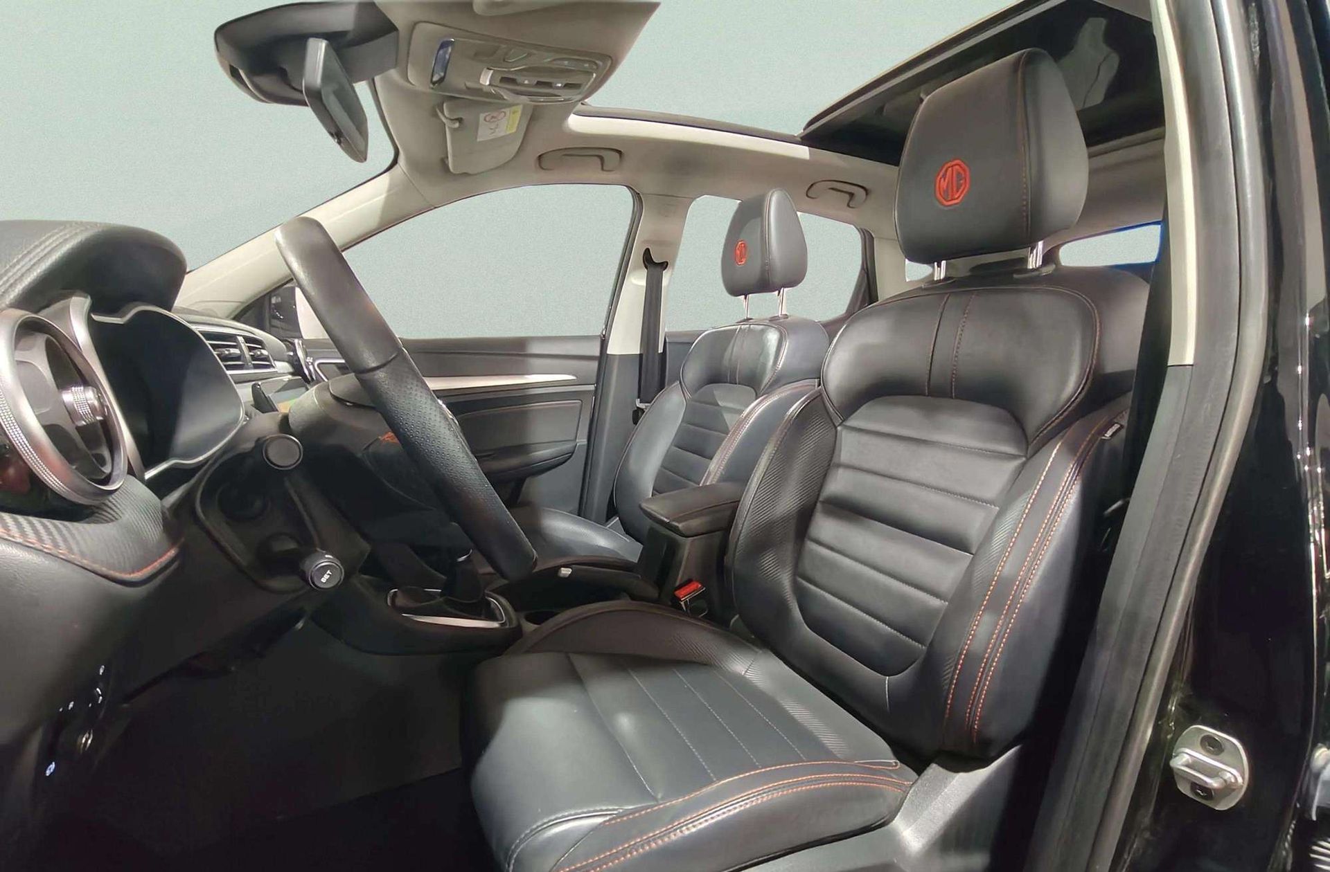 MG ZS 1.0T Luxury - foto 13