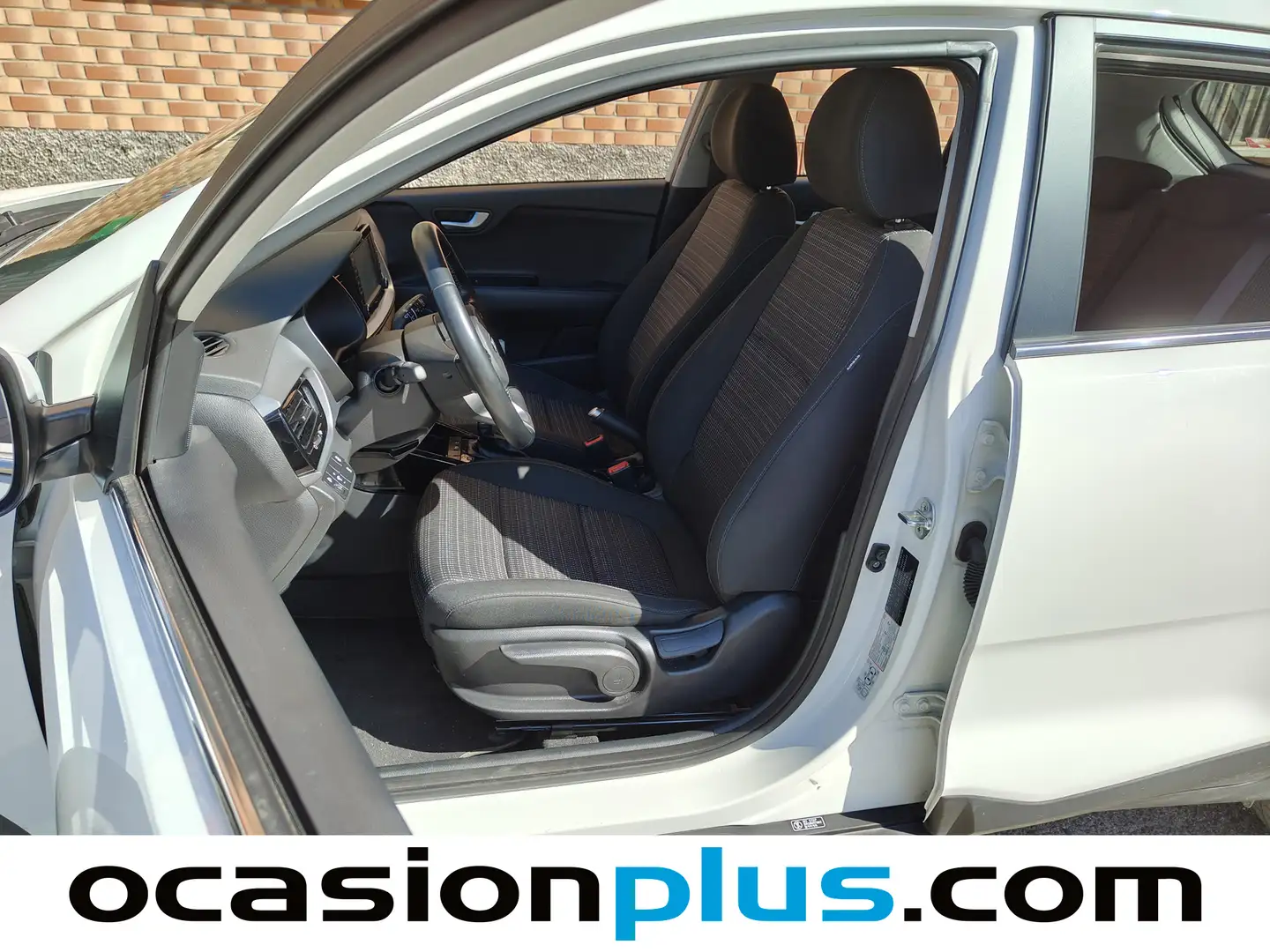 Foto KIA Stonic Kia Stonic 1.0 T-GDi Drive DCT (120 CV)