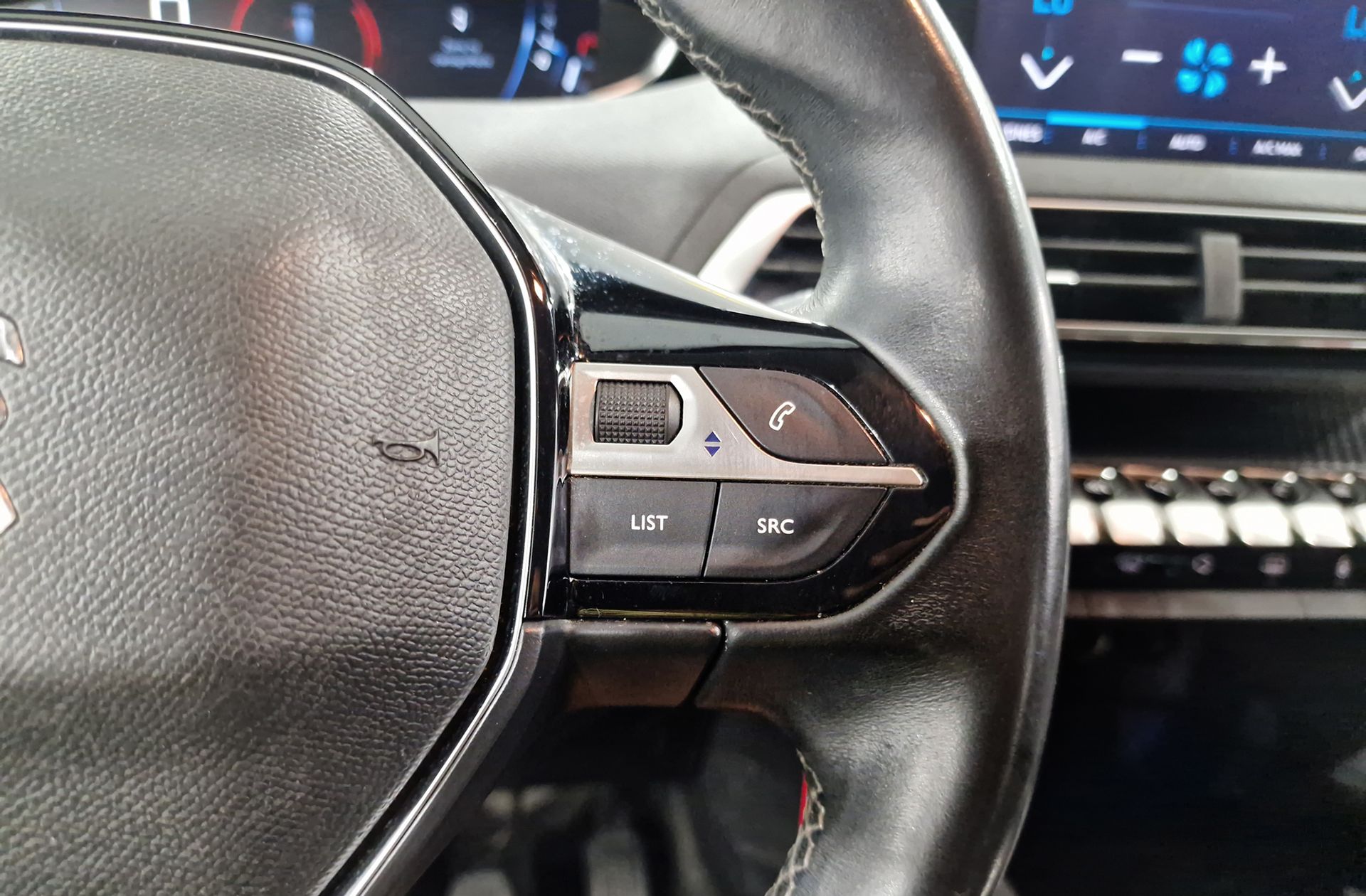 Peugeot 3008 PureTech 130 Active - foto 25
