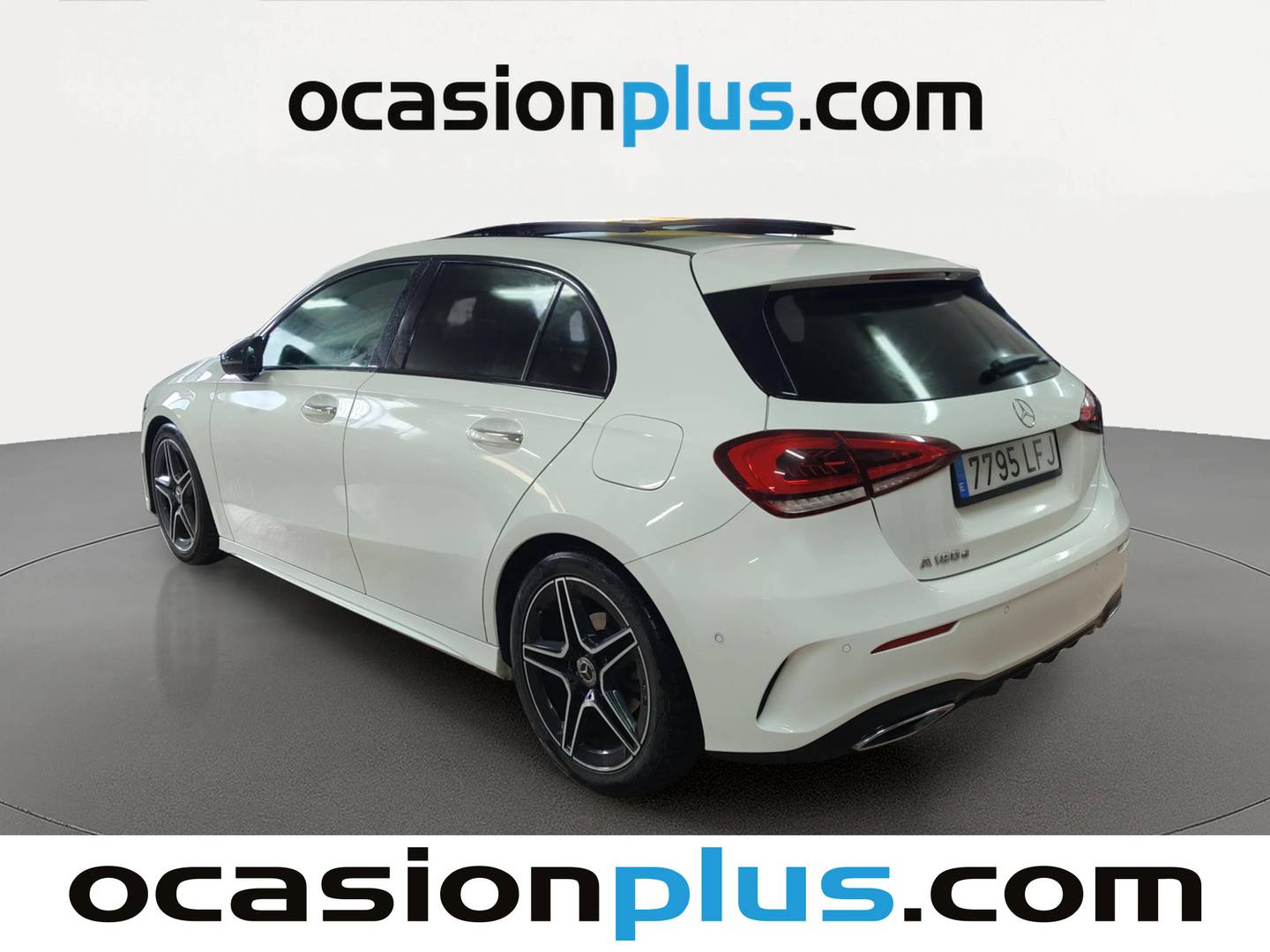 Foto trasera Mercedes Clase A Mercedes Clase A 180 d (116 CV) Pack AMG izquierda