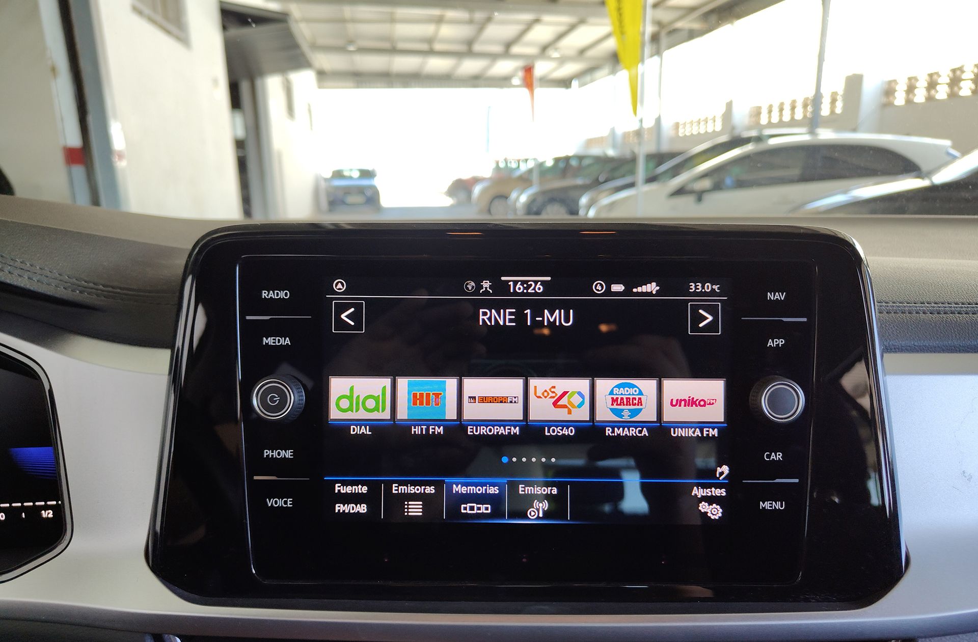 Volkswagen T-Roc Life 1.0 TSI - foto 32