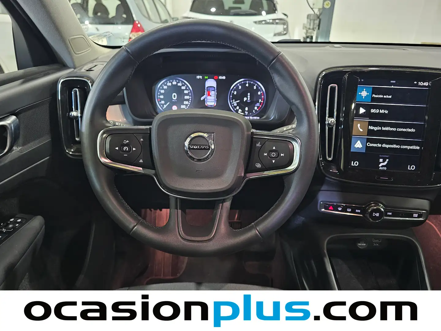 Foto Volvo XC40 Volvo XC40 B3 G Momentum Pro Auto (163 CV)