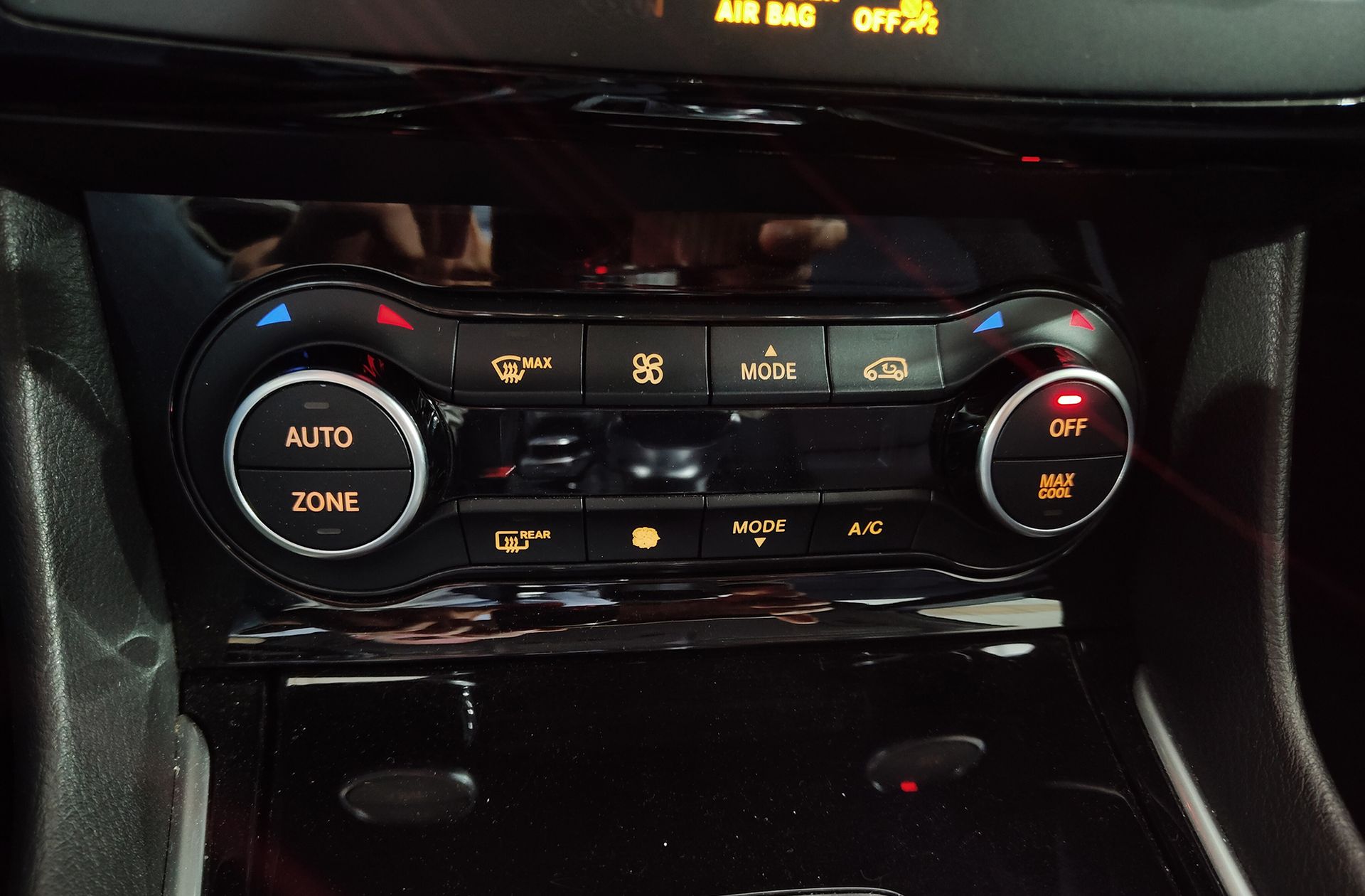 Infiniti Q30 1.6 TC Premium 7DCT - foto 27