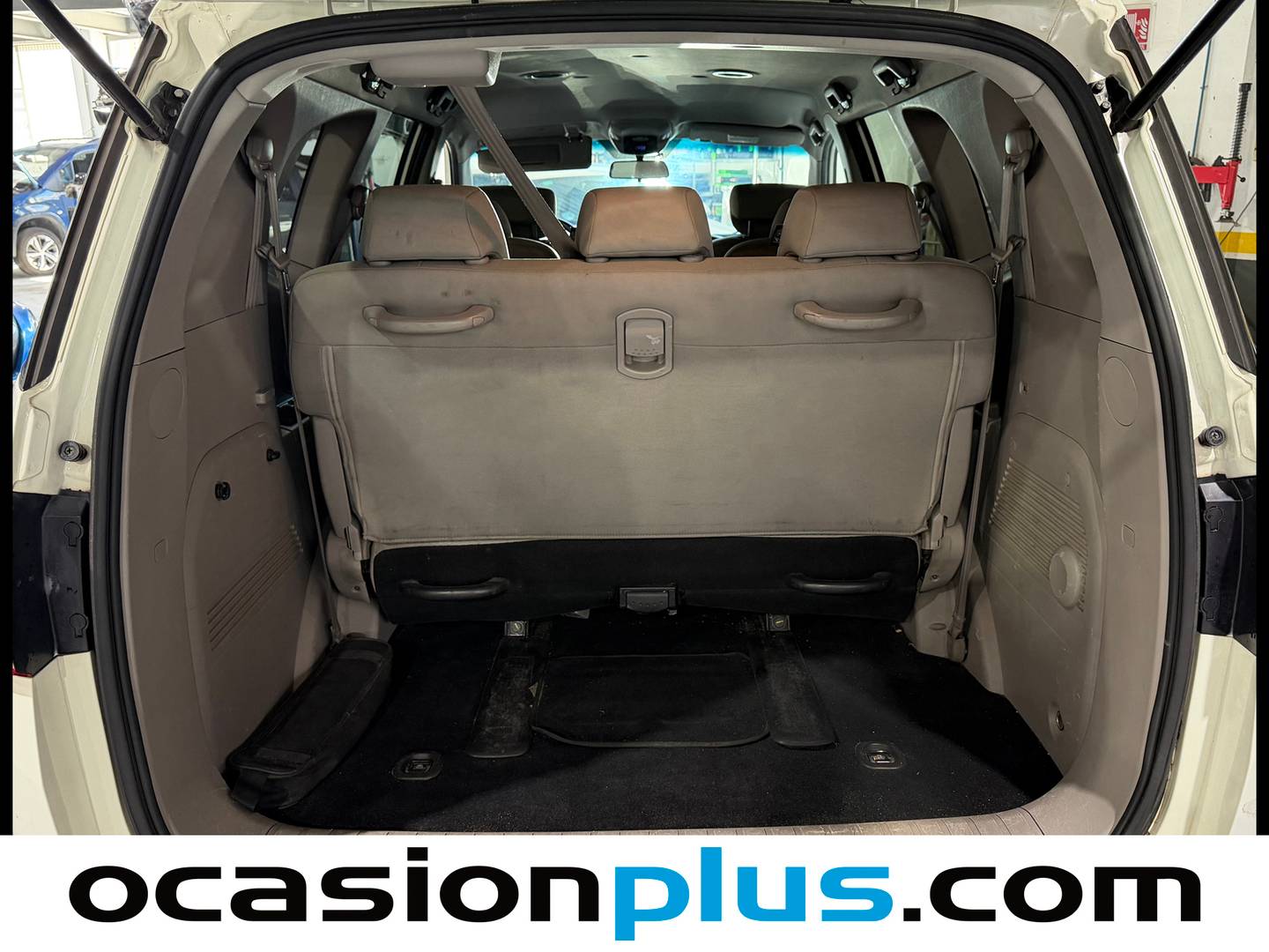 Fotos maletero SsangYong Rodius SsangYong Rodius D22T Premium Auto (178 CV) 7 Plazas