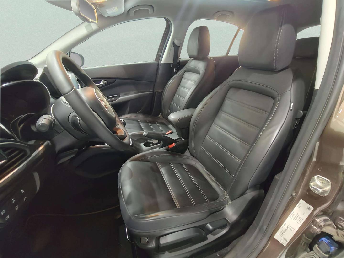 Foto asientos delanteros Fiat Tipo Fiat Tipo 1.4 T-Jet Lounge (120 CV)