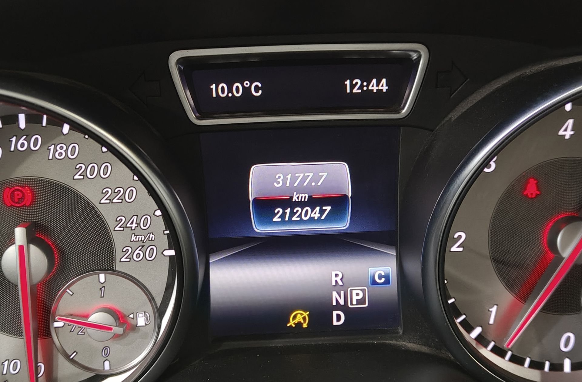 Mercedes-Benz GLA 220 d AMG Line 4Matic - foto 9