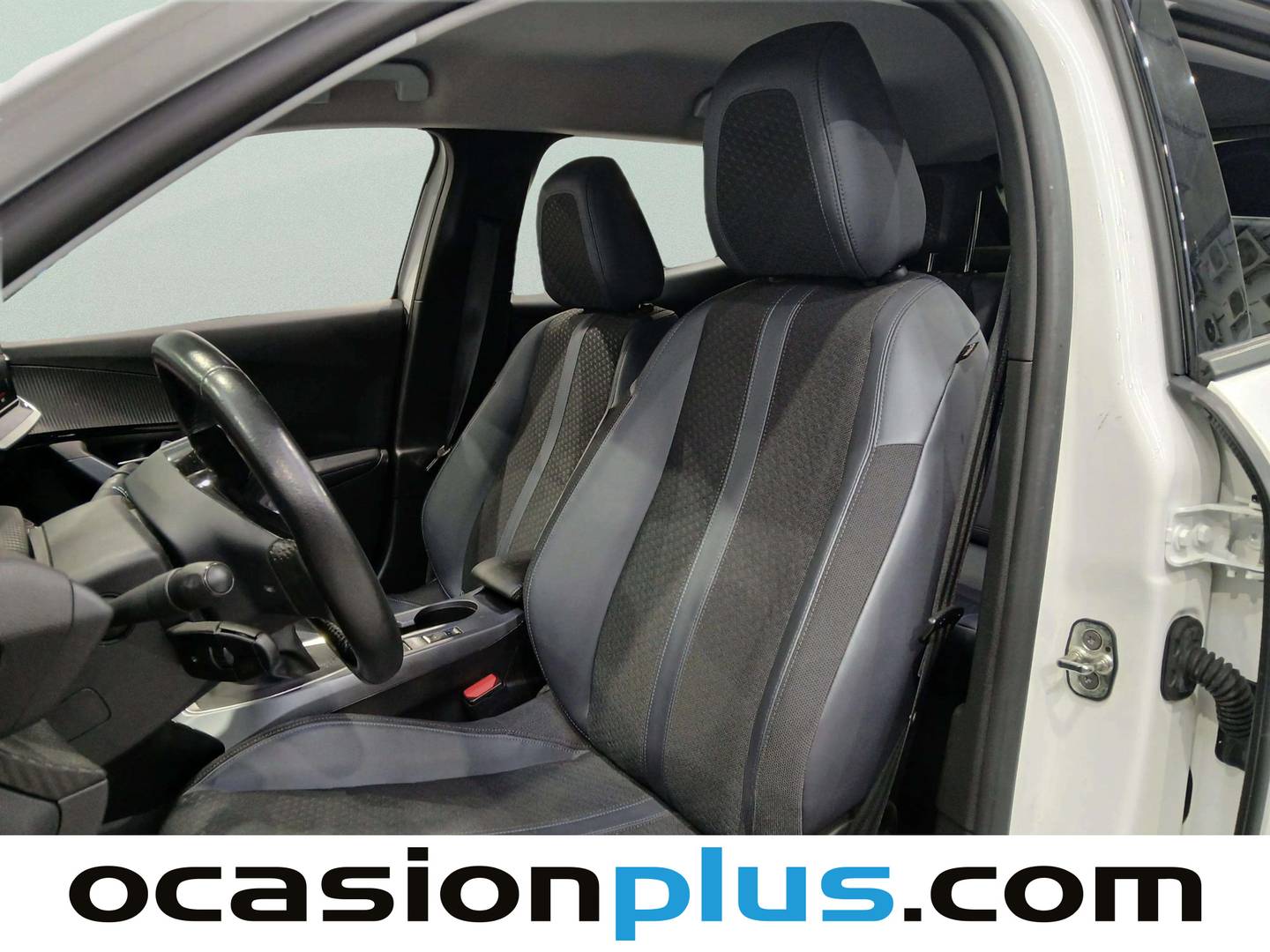 Foto Peugeot 2008 Peugeot 2008 BlueHDi 110 Allure Pack (110 CV)