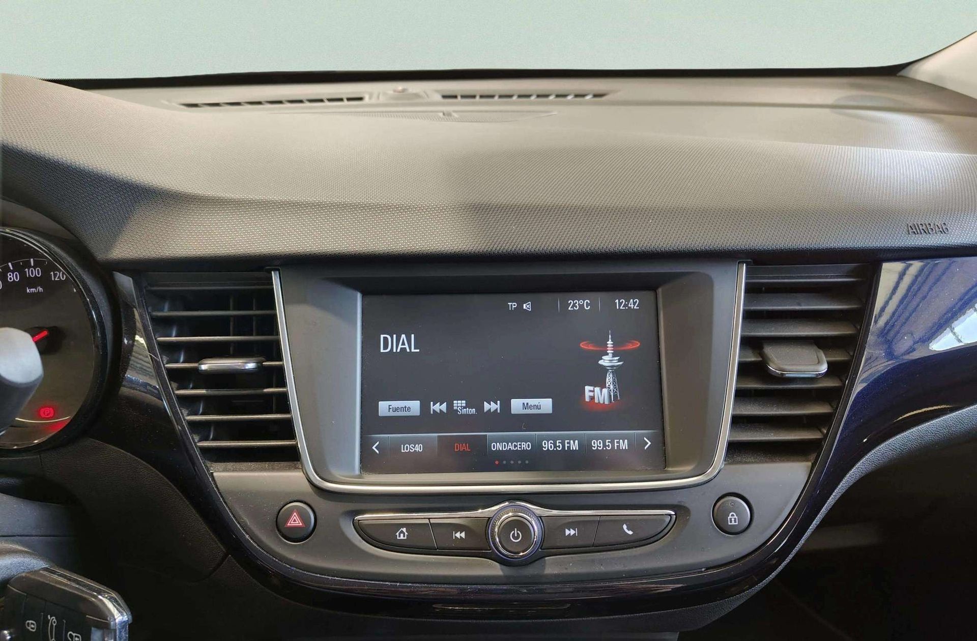 Opel Crossland 1.2 Design Line 120 Aniversario - foto 30