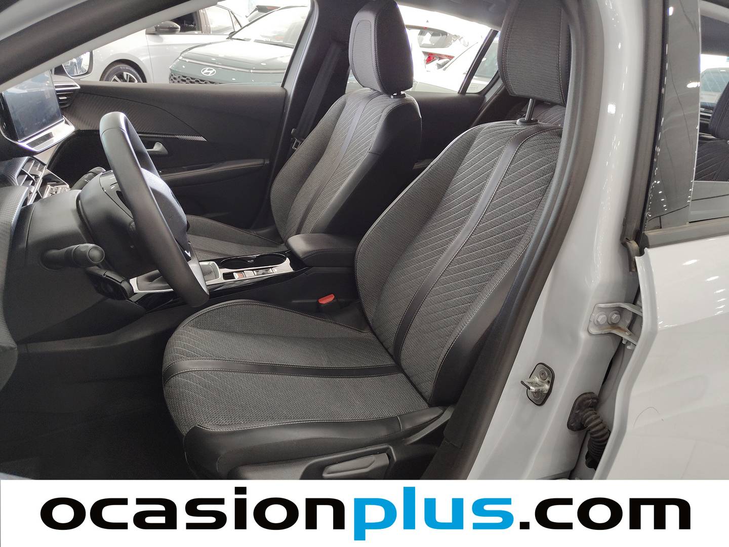 Foto asientos delanteros Peugeot 208 Peugeot 208 PureTech 100 Allure (100 CV)