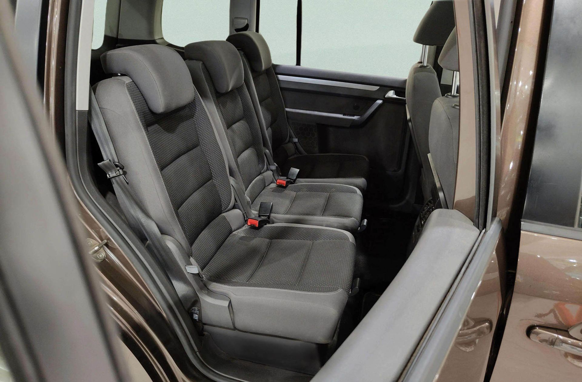 Volkswagen Touran Advance 1.6 TDI - foto 17