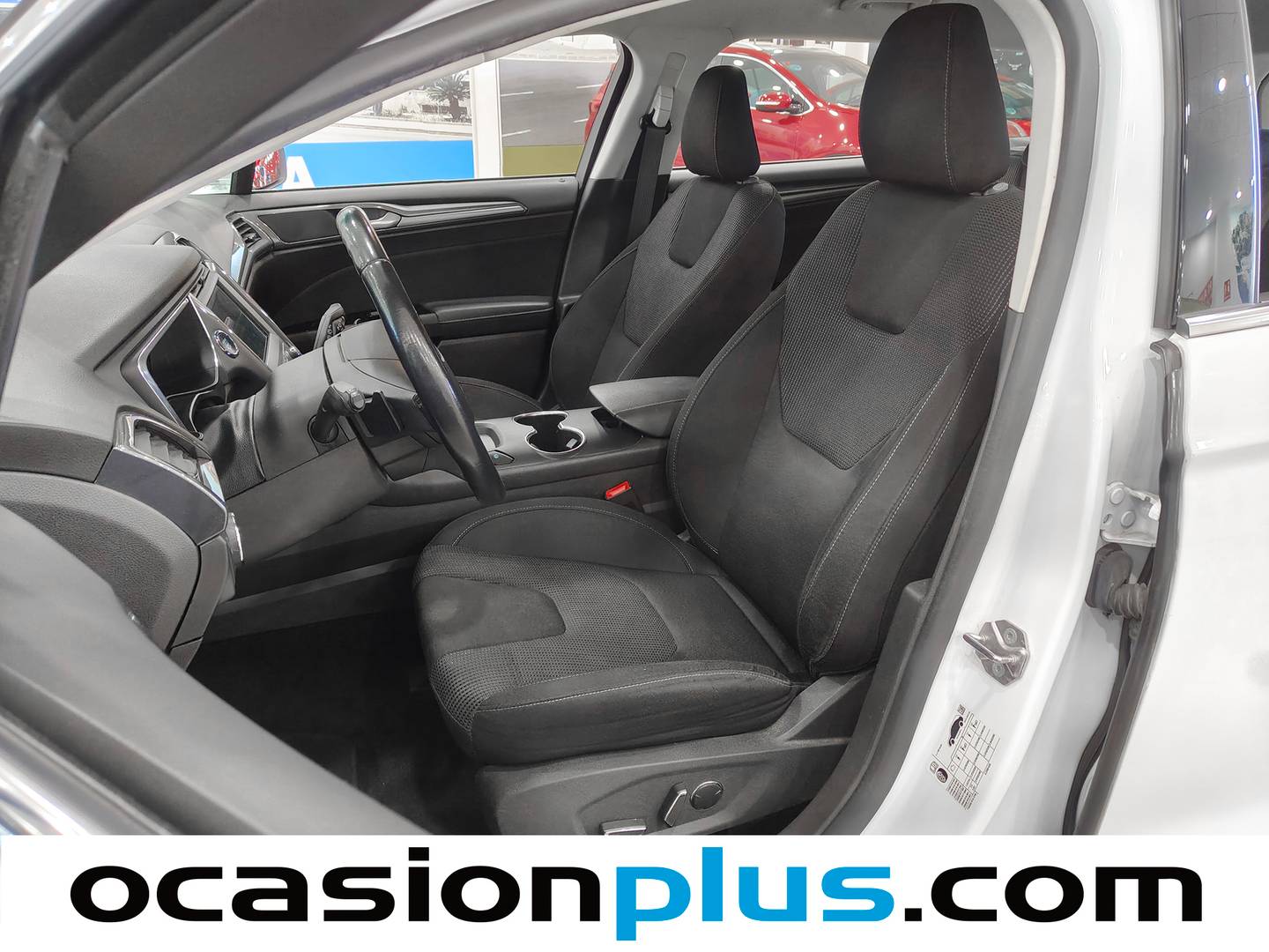 Foto asientos delanteros Ford Mondeo Ford Mondeo SportBreak 2.0 TDCI Titanium PowerShift (150 CV)