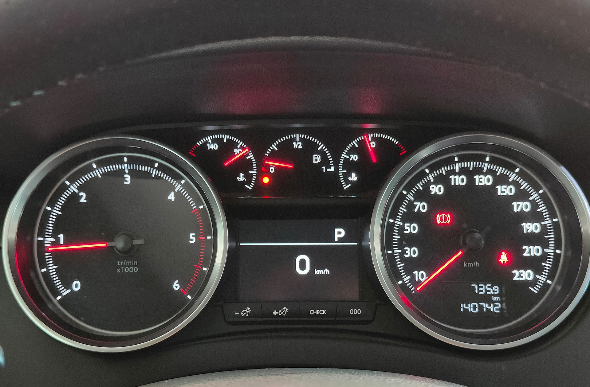 Peugeot 508 SW BlueHDi 180 Allure EAT6 - foto 35
