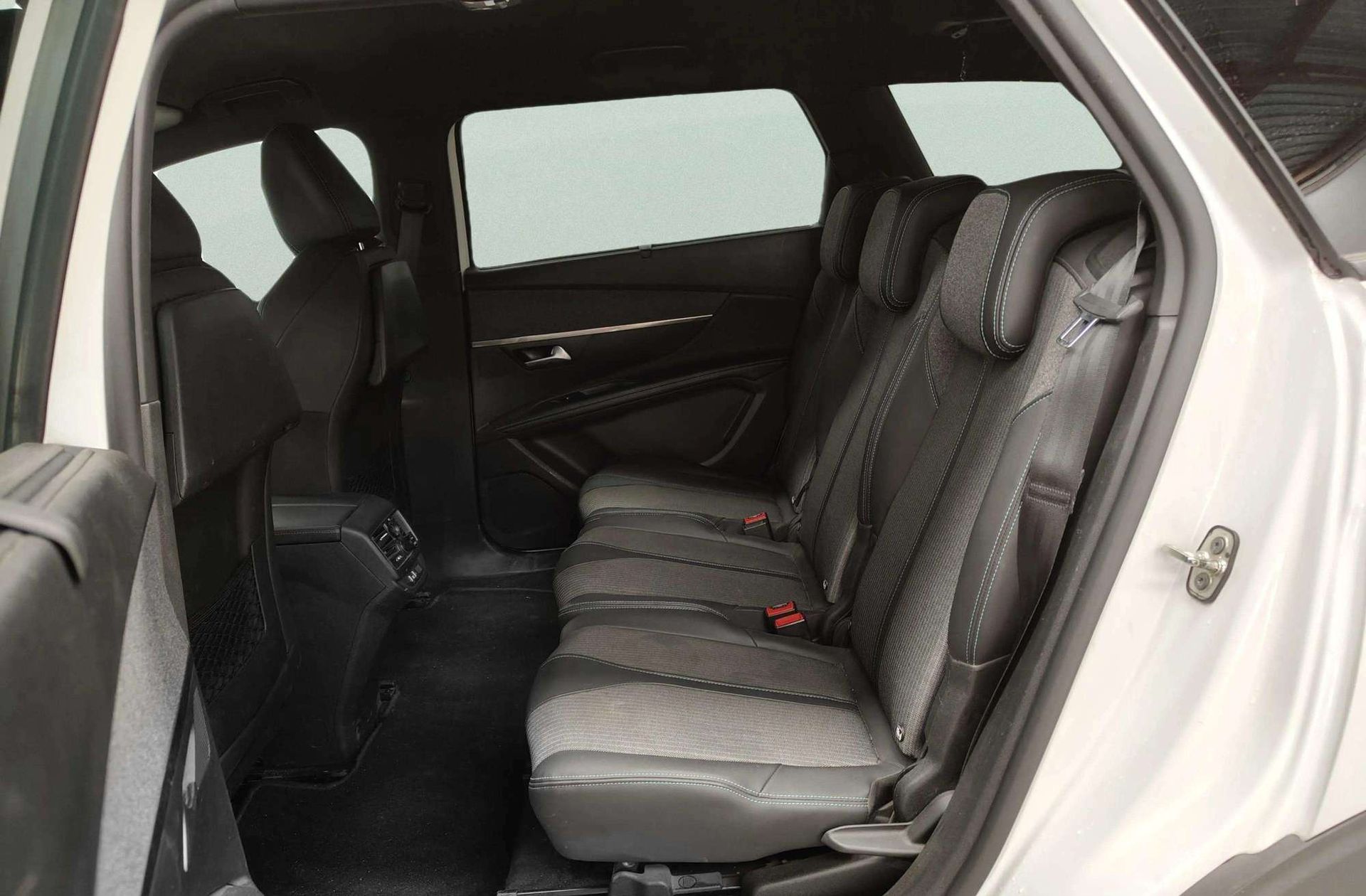 Peugeot 5008 BlueHDi 130 Allure Pack EAT8 7 plazas - foto 14