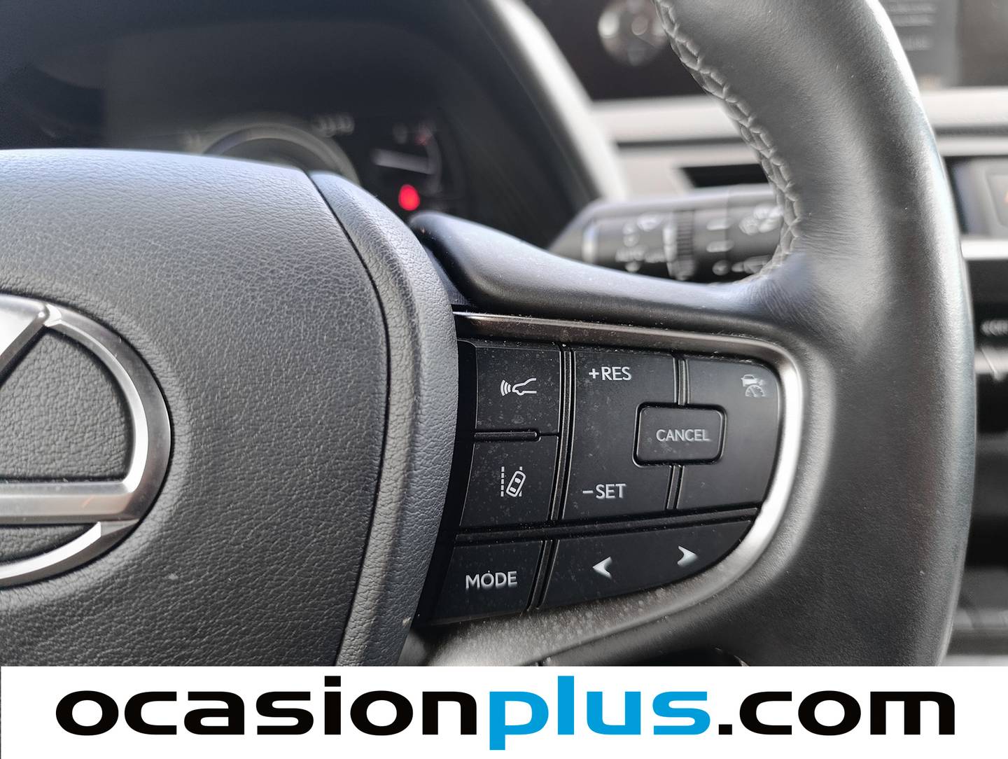 Foto Lexus UX Lexus UX 250h Business 2WD (184 CV)